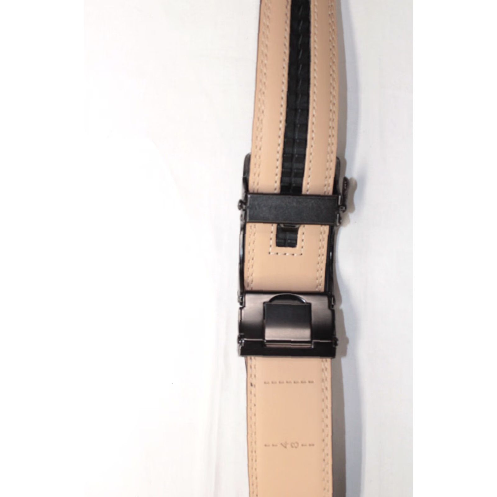 Carbon VINTAGE Bulliant Belt Men's Black Slide Ratchet Carbon Fiber Pattern Adjustable 28-49" Waist 1.5" Wide Buckle Metal Designer City Dad Style Mens Size ONE SIZE - 2 Thumbnail