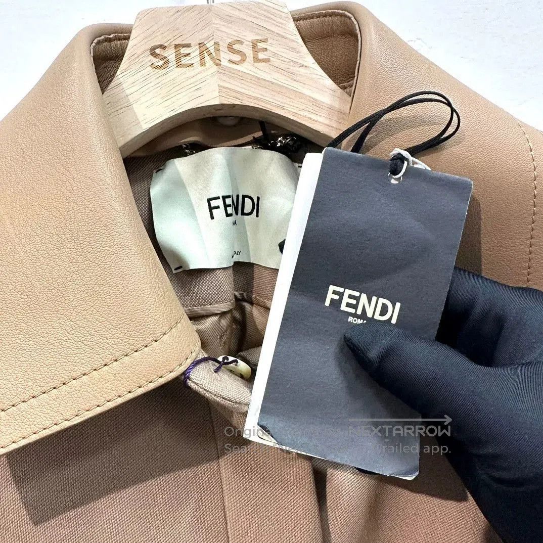 Fendi Fendi 2024FW Wool Shearling Collar Coat. Size US L / EU 52-54 / 3 - 3 Thumbnail