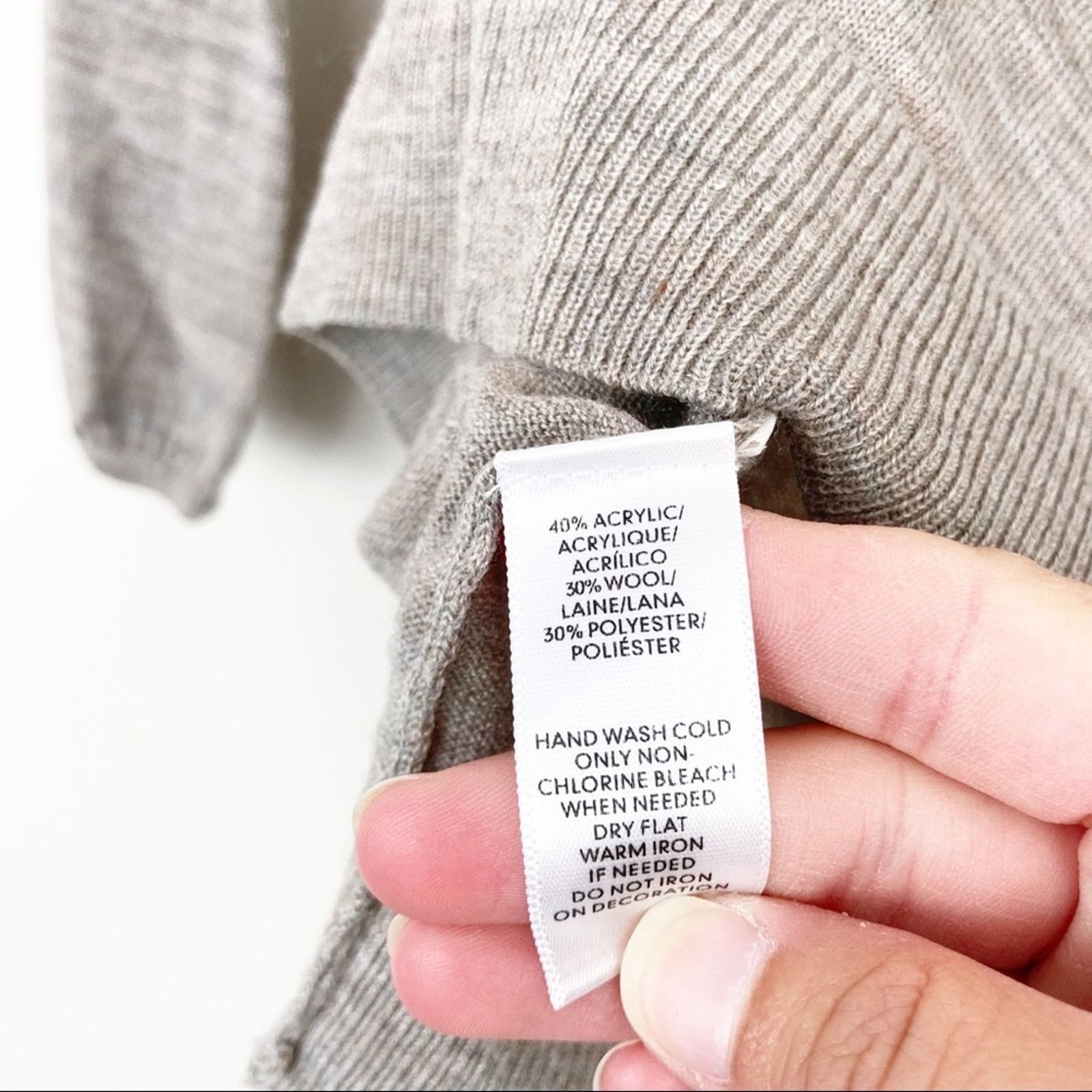Loft Ann Taylor Loft Gray Sweater Beaded Detail Sz S Size S / US 4 / IT 40 - 4 Thumbnail