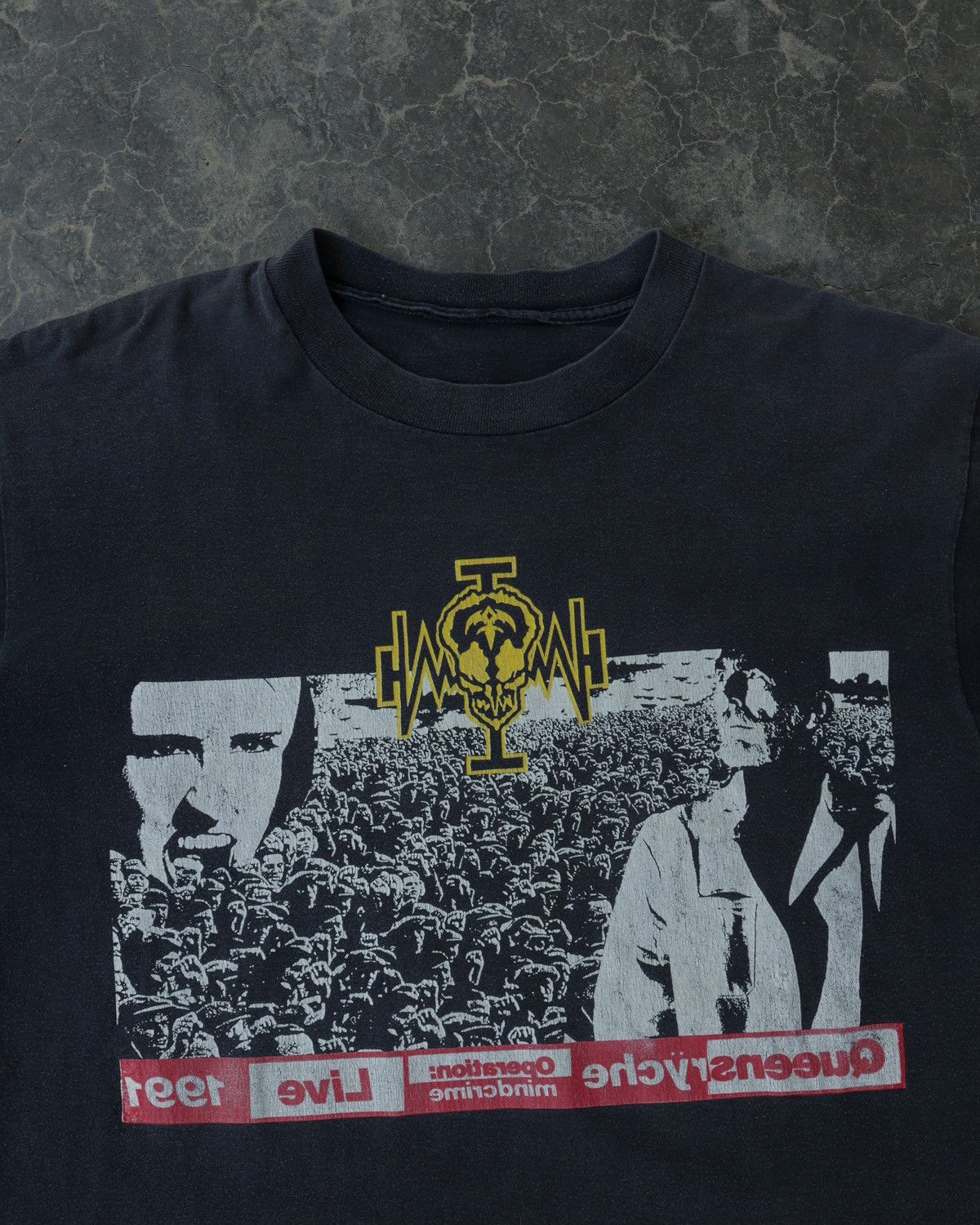 Vintage Vintage 90s Queensyrche Operation Mindcrime Archive Band Tee Size US L / EU 52-54 / 3 - 3 Thumbnail