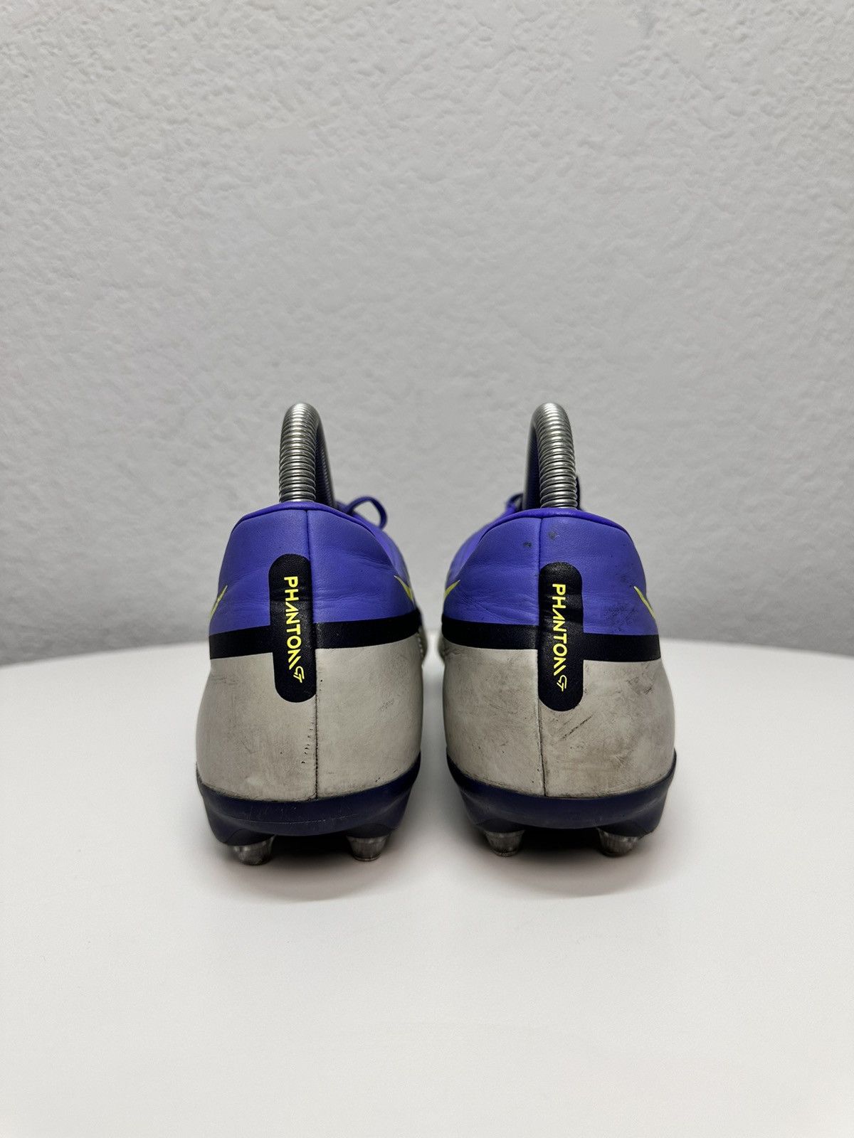 Nike Nike Phantom GT2 Pro purple soccer cleats rare hype Size US 7 / EU 40 - 5 Thumbnail