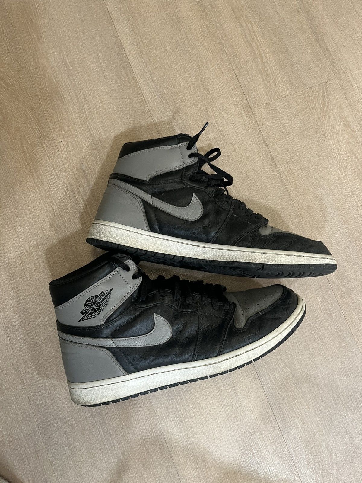 Supreme Jordan 1 Shadows Size US 13 / EU 46 - 2 Thumbnail