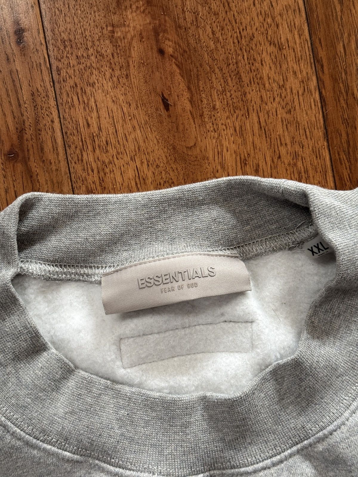 Essentials × Fear of God × Pacsun Fear of God Essentials Dark Oatmeal 1977 Crewneck Sweatshirt Size US XXL / EU 58 / 5 - 2 Thumbnail