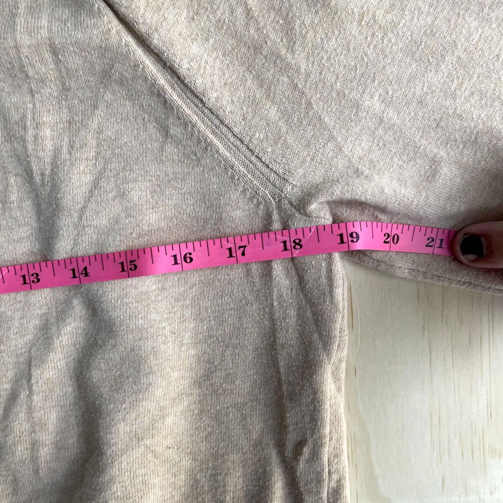 Banana Republic Banana Republic Sweater Mens Medium Beige V Neck Tight Knit Cotton Pullover Size US M / EU 48-50 / 2 - 5 Thumbnail