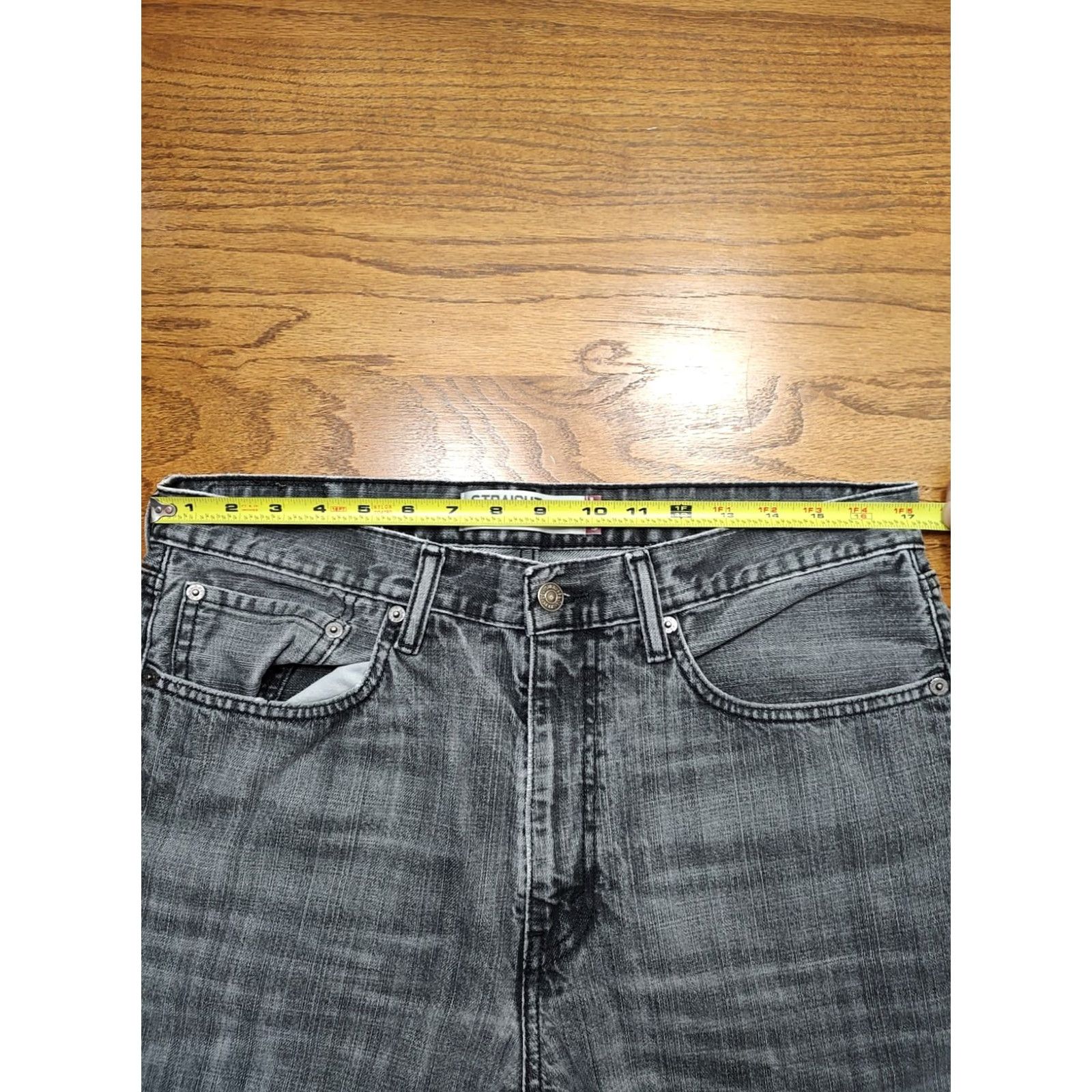 Levi's VINTAGE Levis 505 Denim Shorts Mens 34 Black 90s USA American Biker 5-Pocket Inseam 10 in Jeans Shirt? Size US 34 / EU 50 - 6 Thumbnail