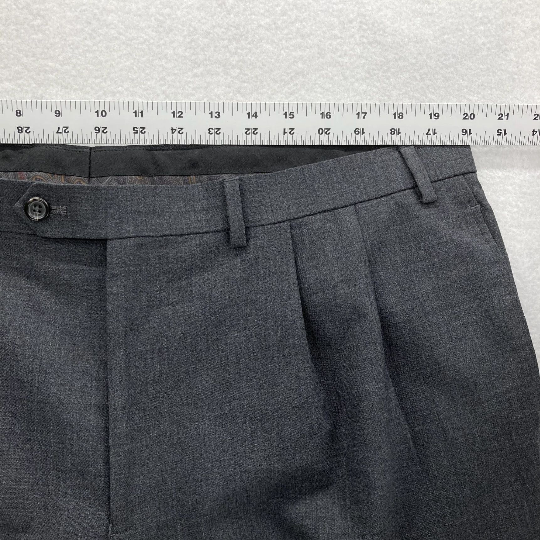 Ralph Lauren Lauren Ralph Lauren Pants Mens 40x30 Gray Wool Pleated Cuffed Total Comfort Shirt? Size US 40 / EU 56 - 5 Thumbnail