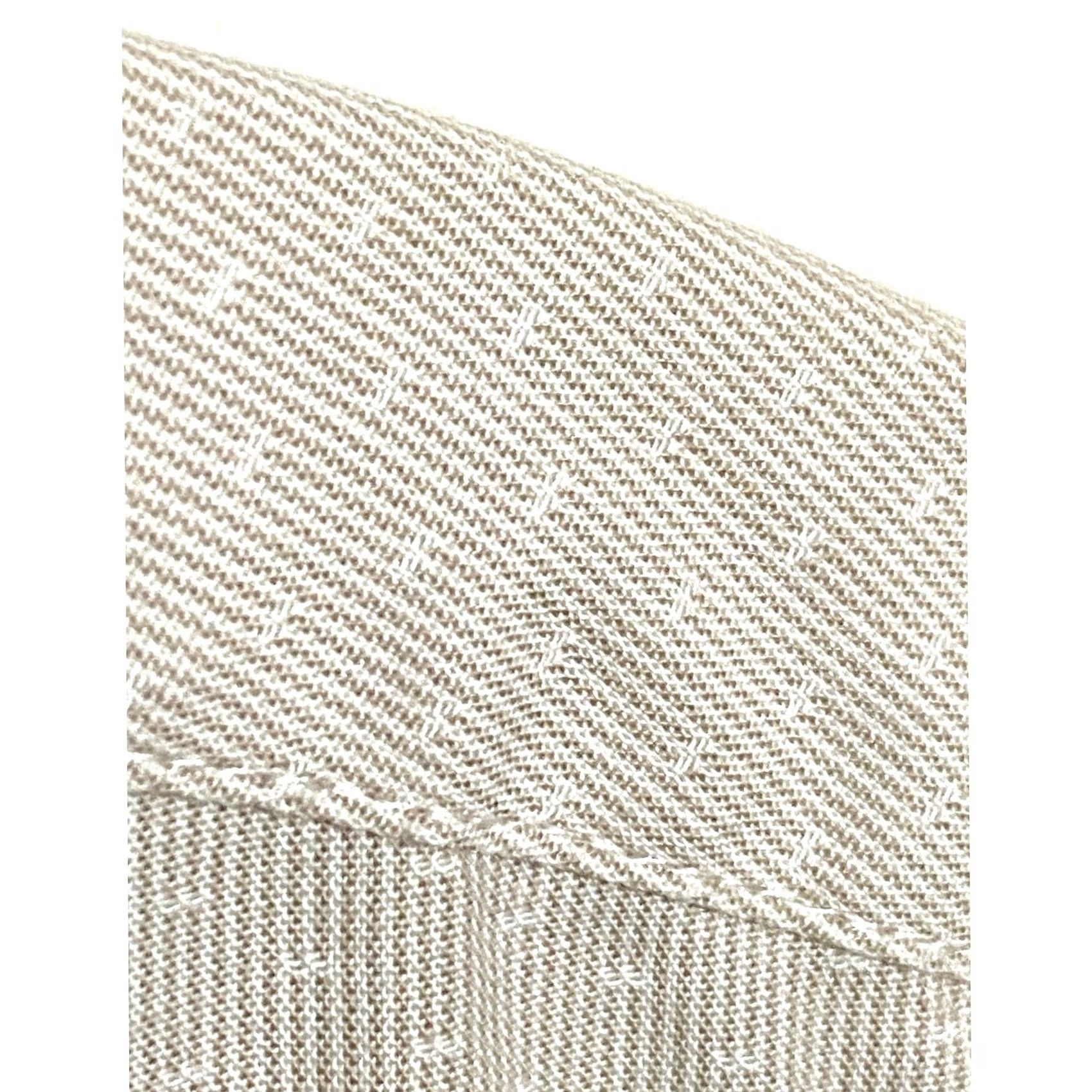 Calvin Klein - "Calvin Klein" is prominently featured Size 46R - 4 Thumbnail