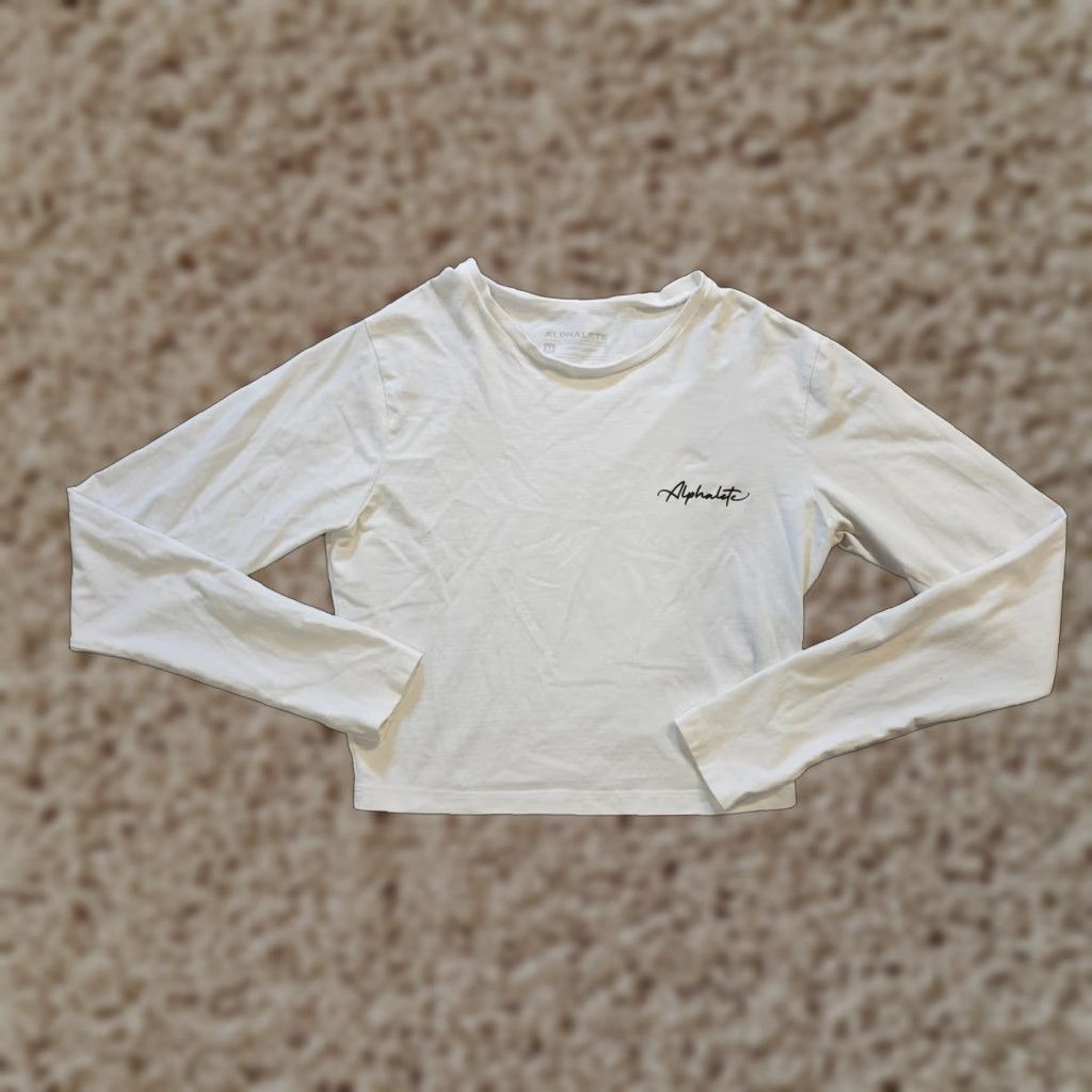 Vintage Alphalete Womens Medium White Lifestyle Fit Long Sleeve Crop T-Shirt Casual Size S / US 4 / IT 40 - 1 Thumbnail
