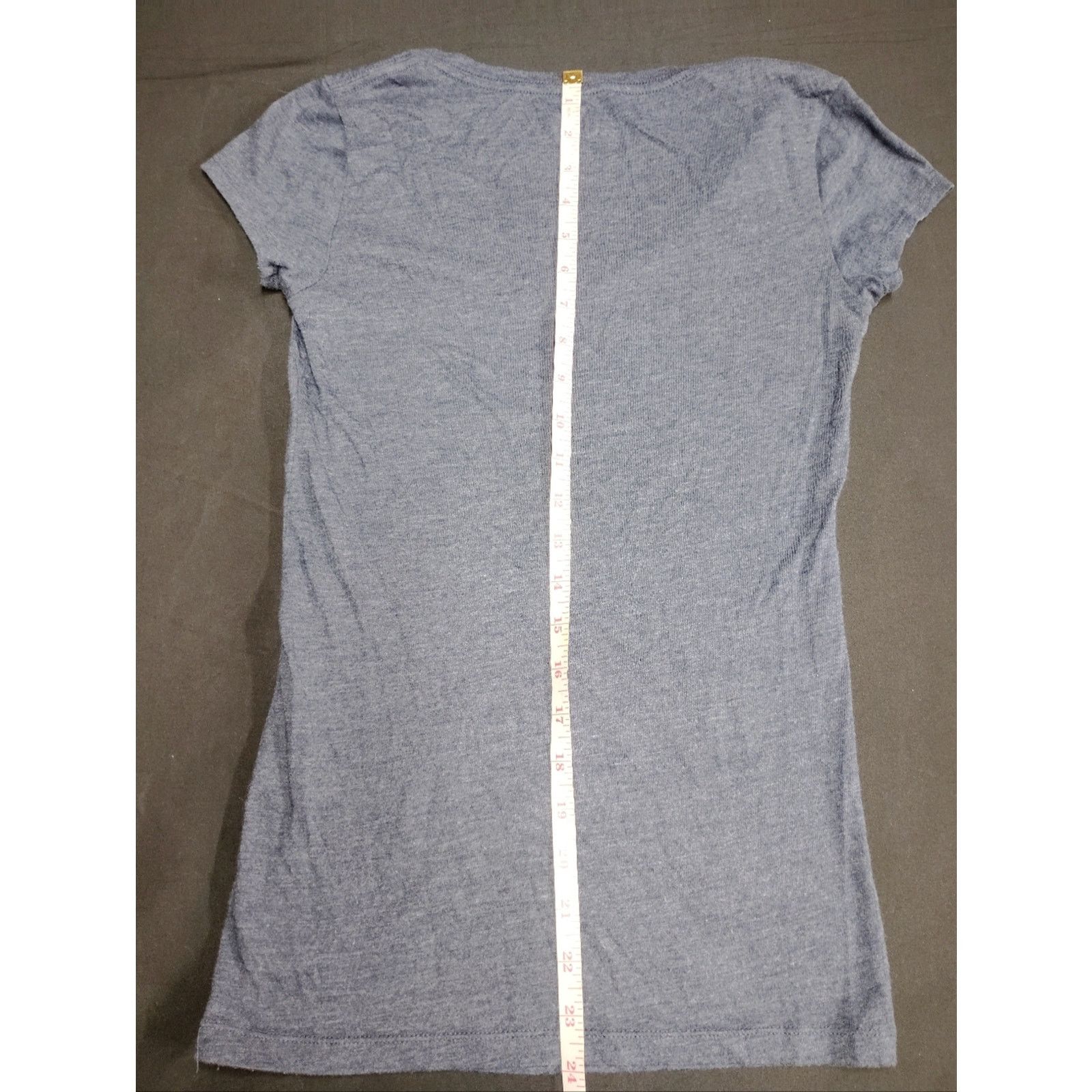Aeropostale Aeropostale Navy Graphic V-Neck Tee with Lilac Accents Size S / US 4 / IT 40 - 5 Thumbnail