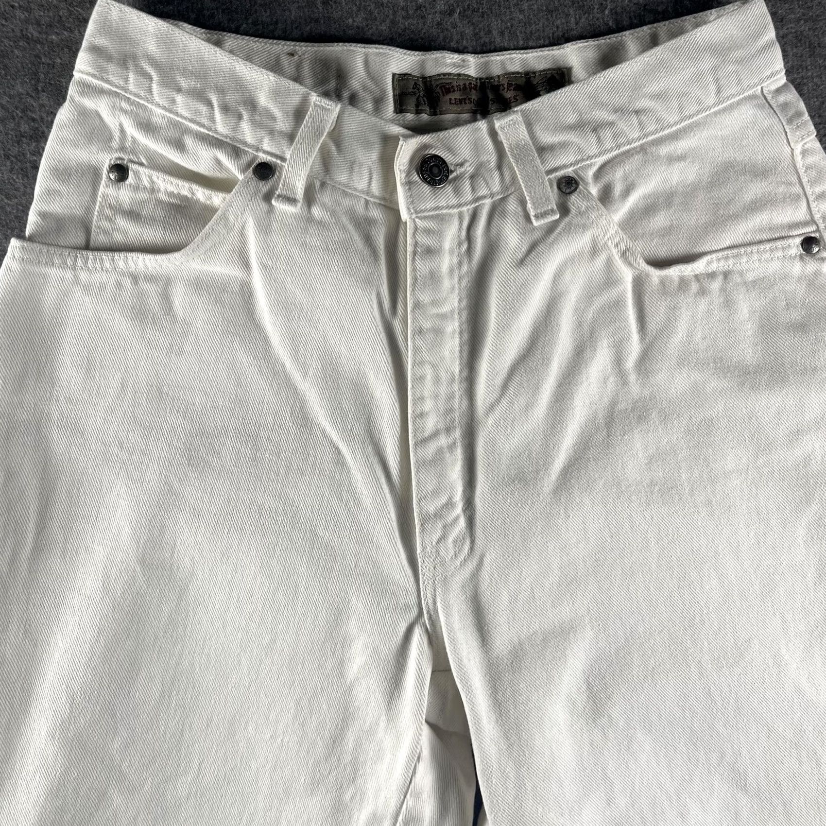 Levi's VINTAGE Levi's 900 Series Jeans Womens White High Rise Tapered 11 Inseam 30.5 in 100% Cotton Denim USA Made 27W 5-Pocket Zip Fly Womens Jeans Size 32" / US 10 / IT 46 - 3 Thumbnail