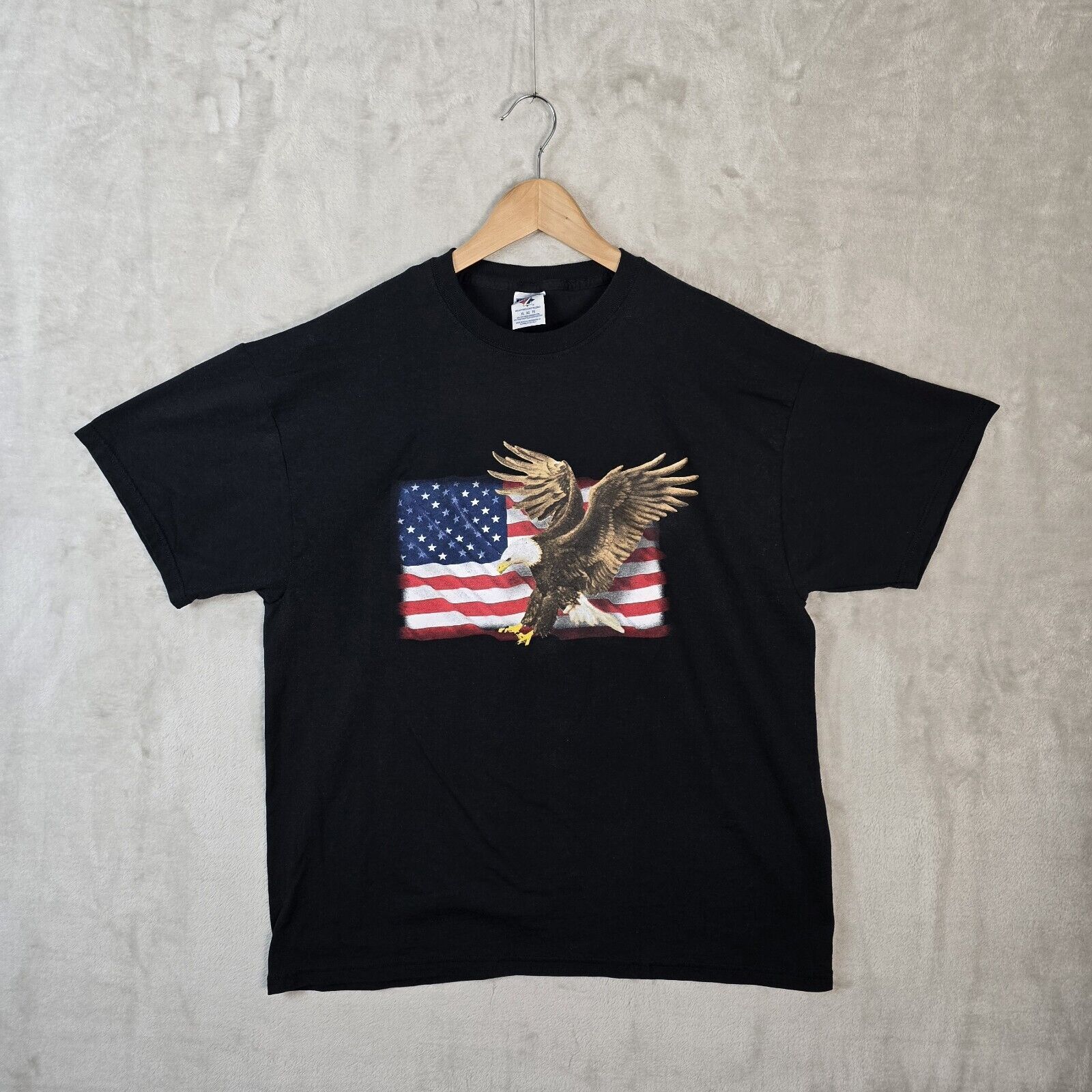Jerzees Vintage American Eagle USA Flag Men's T-Shirt XL Y2K Vtg Size US XL / EU 56 / 4 - 2 Thumbnail
