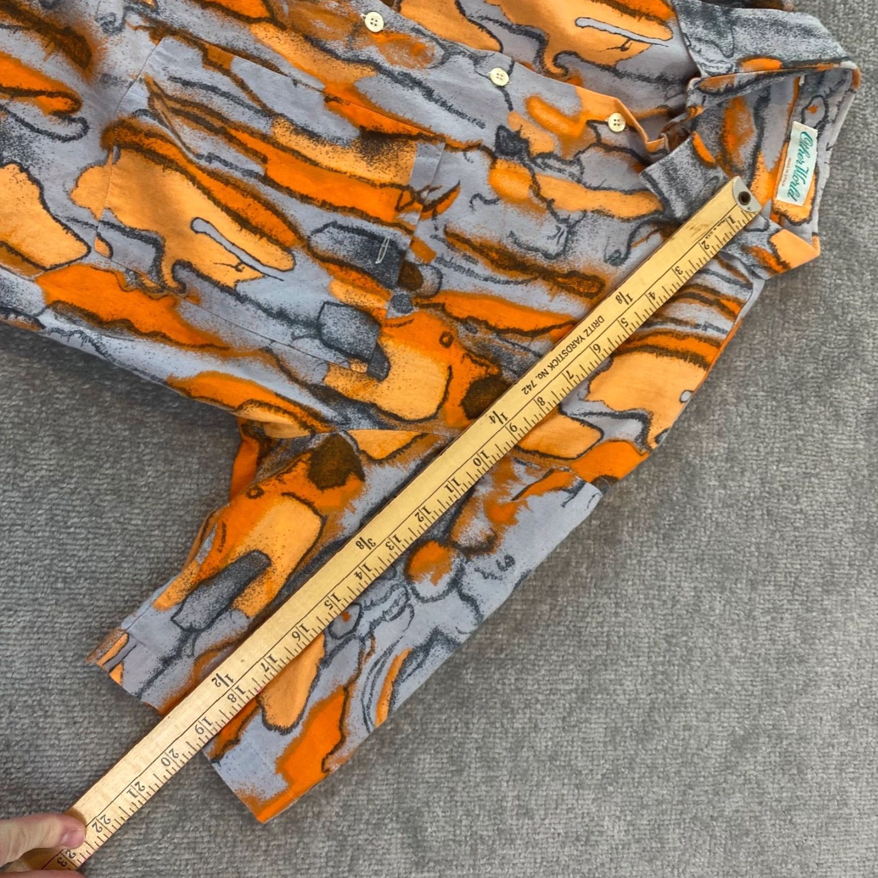 Other Other World Shirt Mens 4 Medium Multicolor Orange Gray Graffiti Button Up Spain Jams Like Size US M / EU 48-50 / 2 - 7 Thumbnail