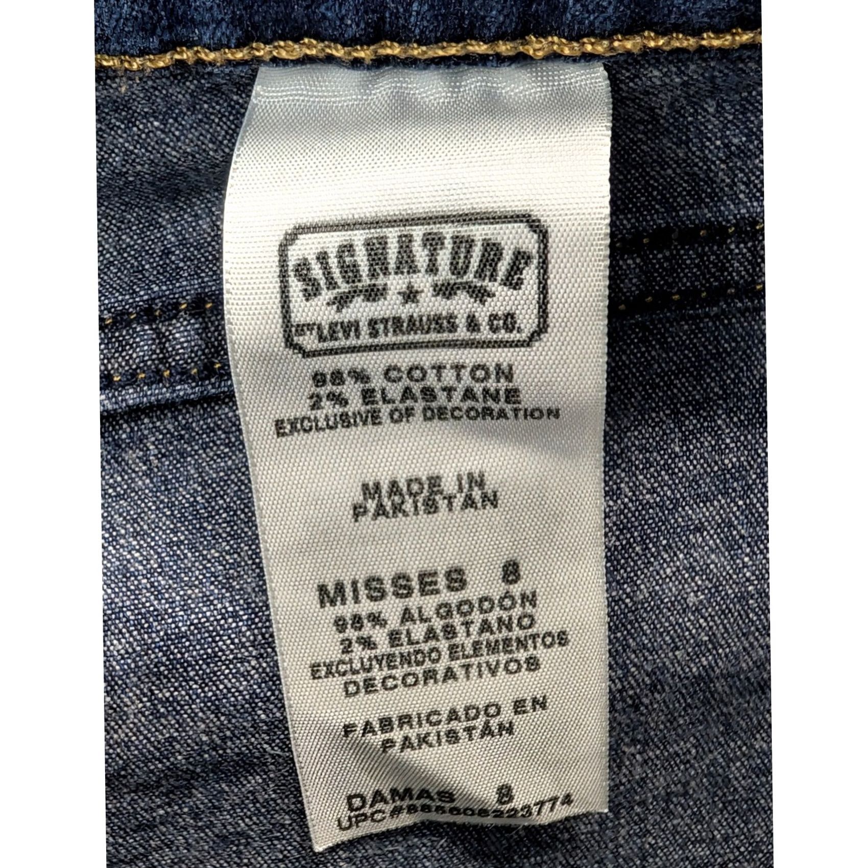 CO Signature by Levi Strauss & Co Capri Pants Womens Size 8 Denim Capri Pants Blue Mid-Rise Comfort Pockets Stretch Casual Capris Size 30" / US 8 / IT 44 - 5 Thumbnail