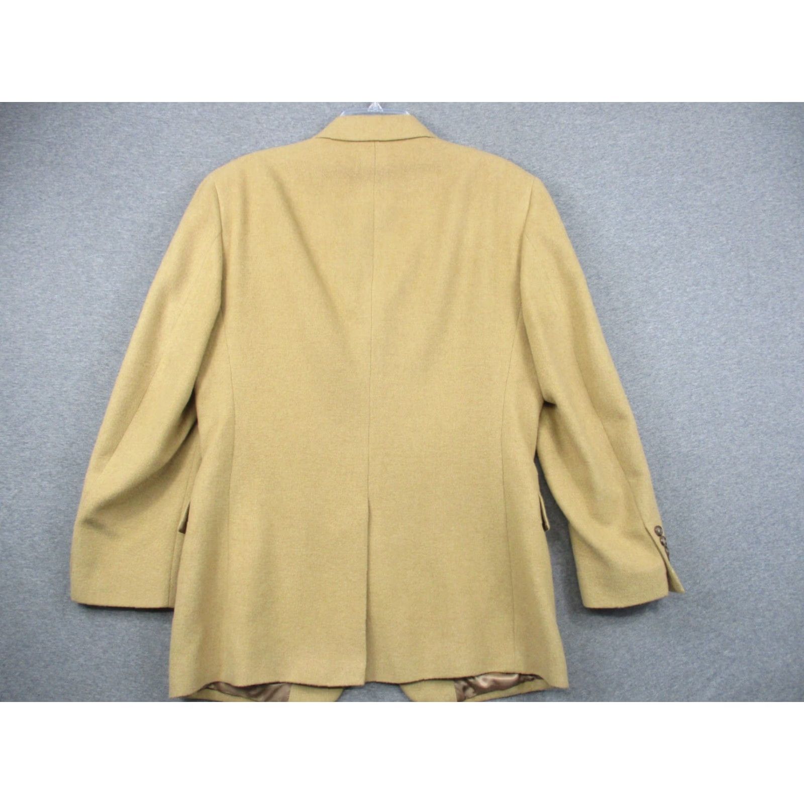 Jos. A. Bank VINTAGE Jos. A. Bank Blazer Men 40 Beige Camel Hair Single-Breasted 3-Button Notch Lapel Shirt Fashion CR 40 Beige Size 40R - 3 Thumbnail
