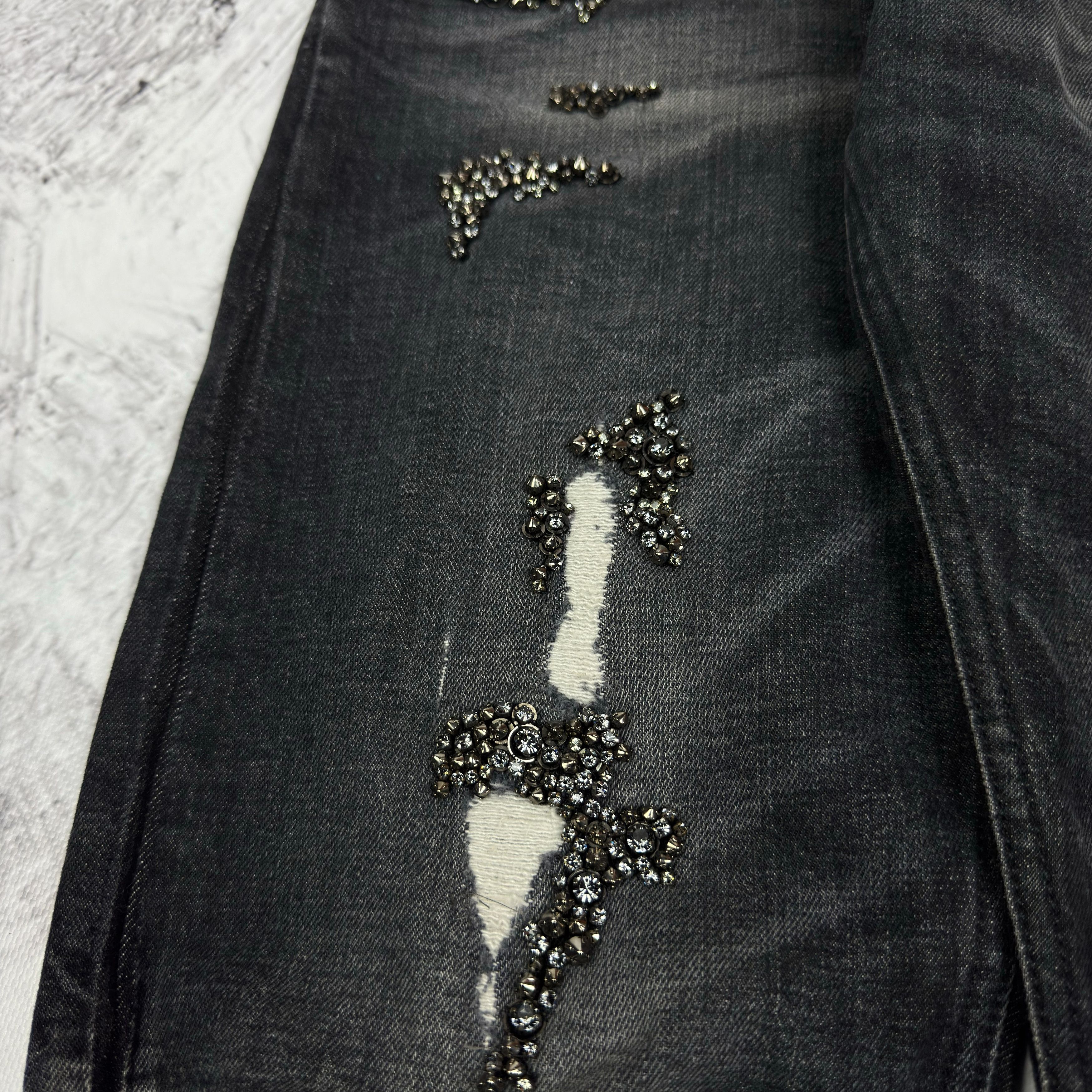 Gucci Gucci Distressed Rhinestone Embellishment Jeans 44 Size US 32 / EU 48 - 5 Thumbnail