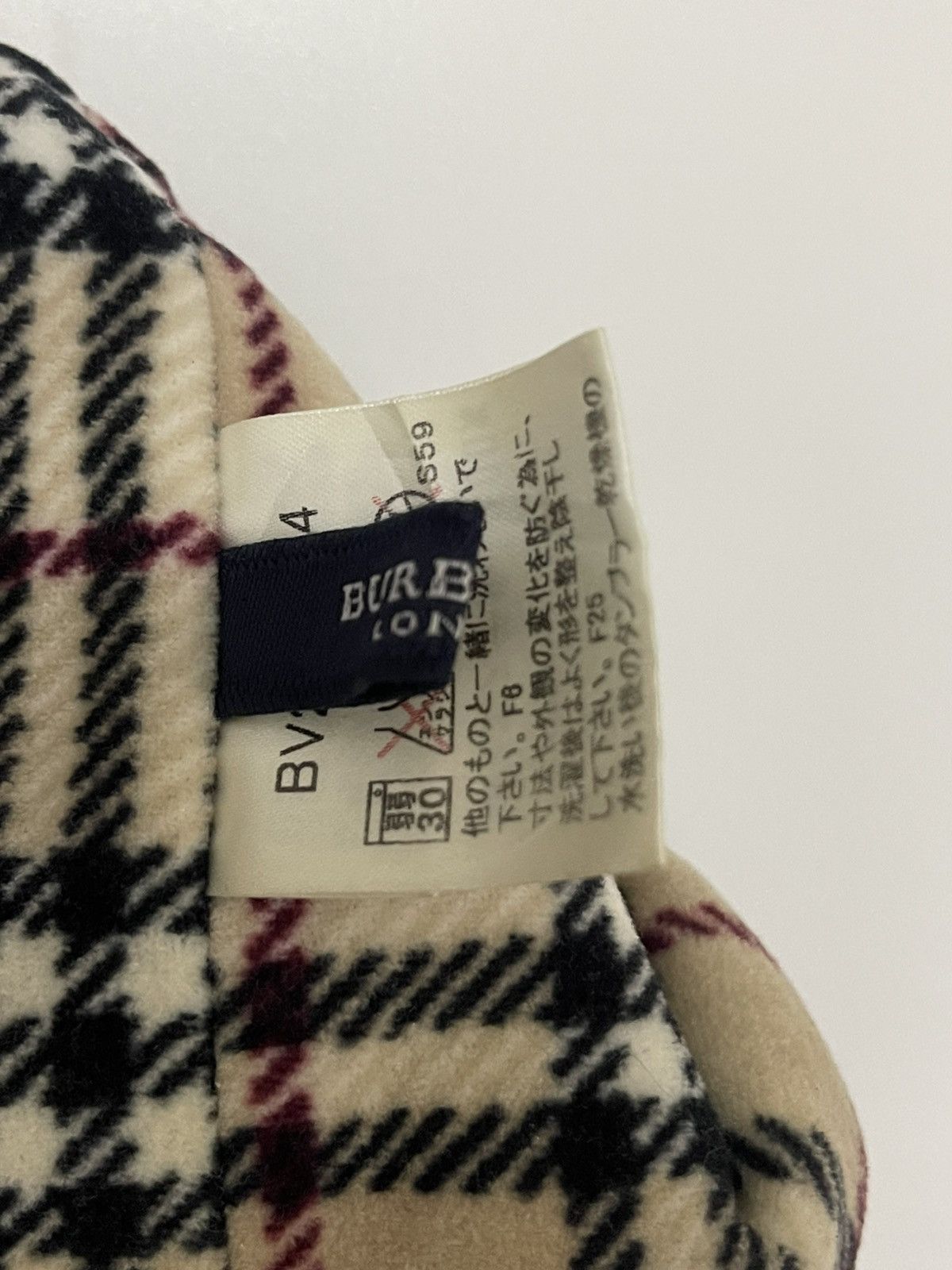 Burberry Burberry Check Cashmere belnd Beanie Size ONE SIZE - 4 Thumbnail