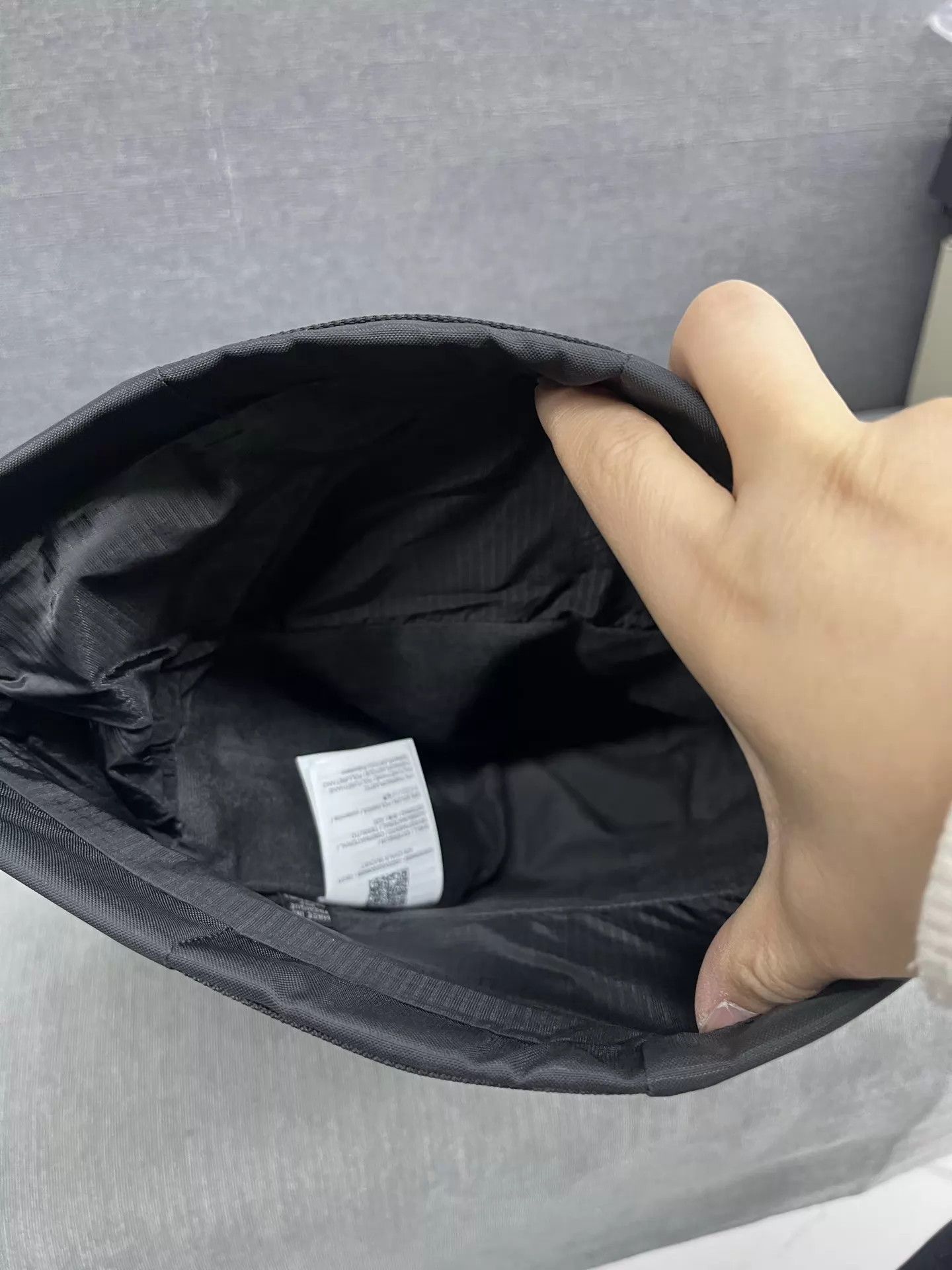 Arc'teryx Arcteryx Waterproof Minimalist Nylon Handbag Large Size ONE SIZE - 6 Thumbnail