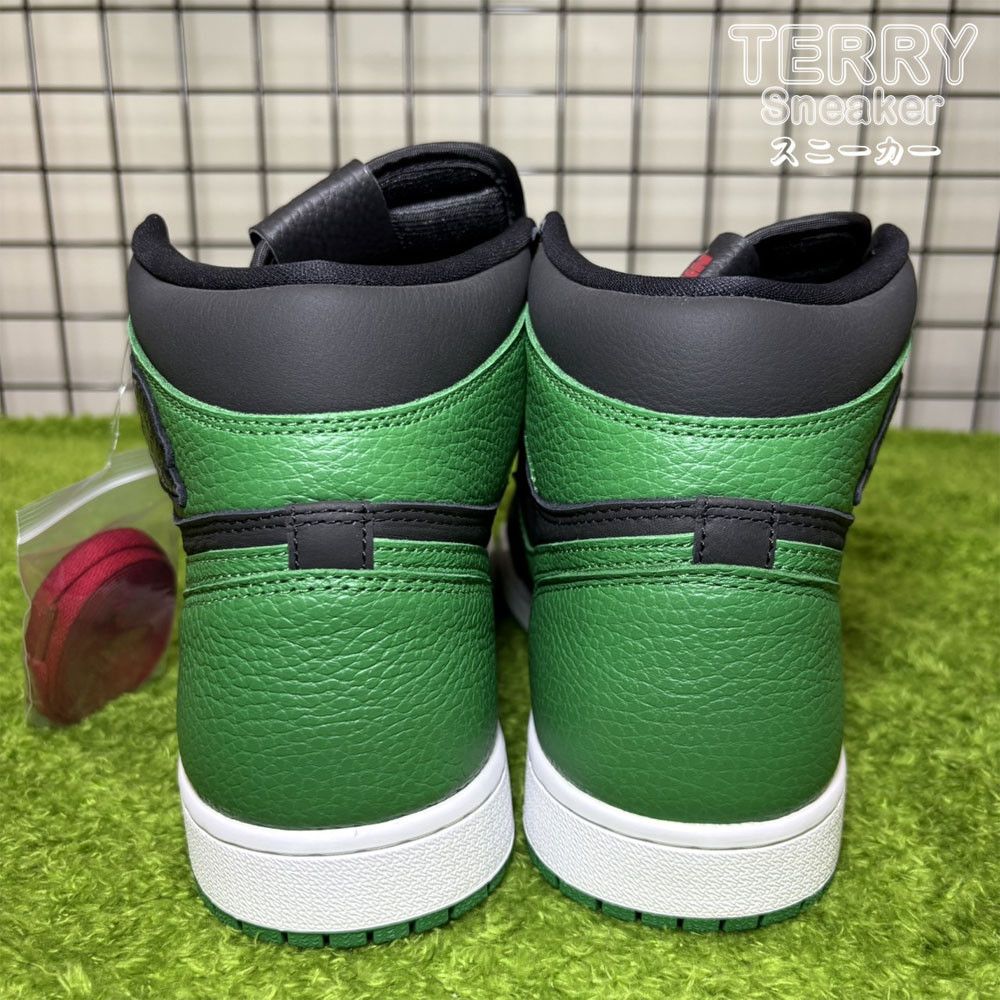 Jordan Brand DS US11 Air Jordan 1 Retro High OG 'Pine Green 2.0' Size US 11 / EU 44 - 4 Thumbnail