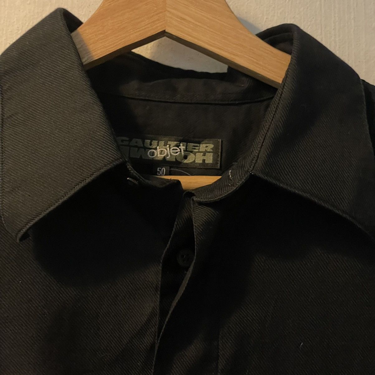 Jean Paul Gaultier Jean Paul Gaultier Objet Button Ups Plain Size US M / EU 48-50 / 2 - 3 Thumbnail