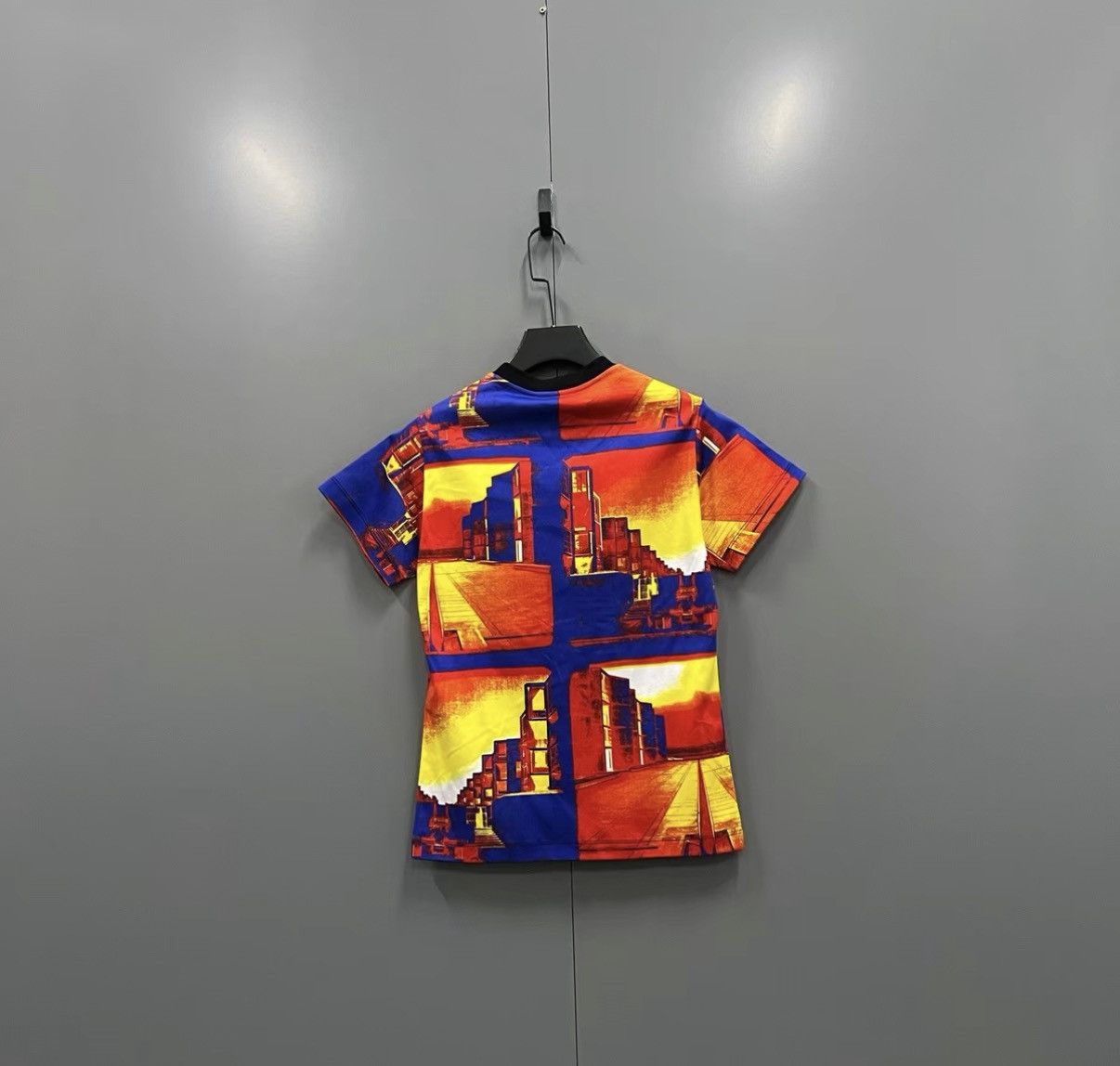 Louis Vuitton Louis Vuitton Sunset Print Short Sleeve T-shirt J41 Size S / US 4 / IT 40 - 2 Thumbnail