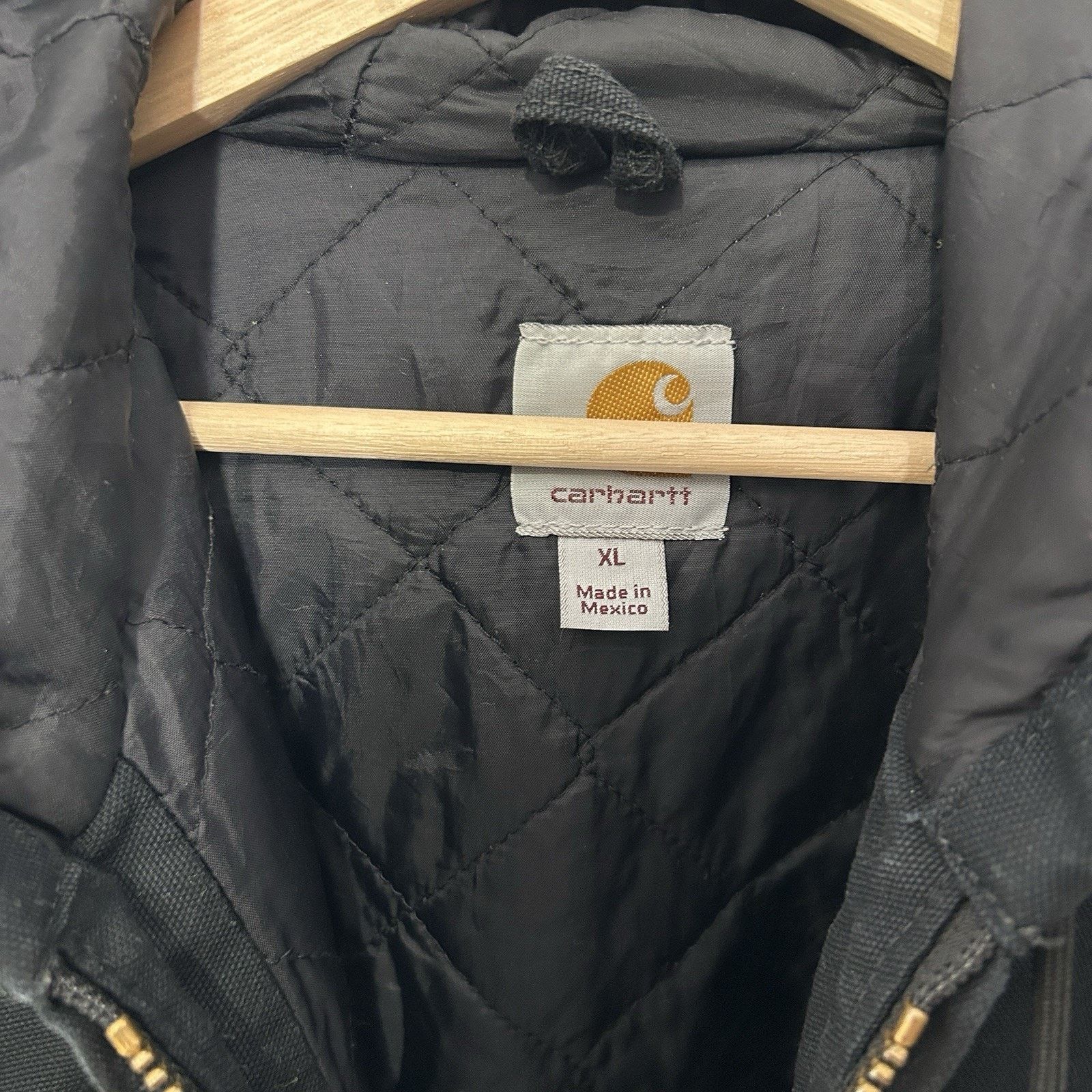 Carhartt Vintage Carhartt Quilted Hooded Active Jacket “Black” J280 Size US XL / EU 56 / 4 - 11 Thumbnail