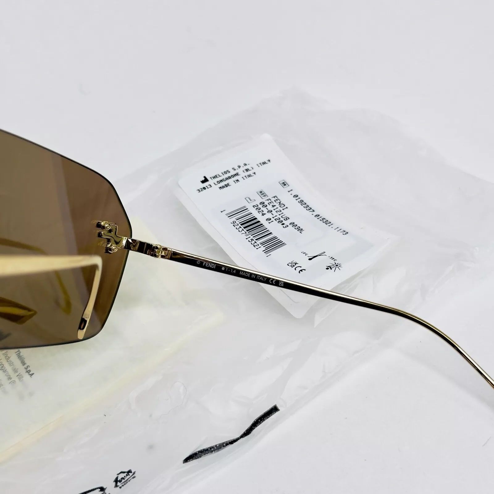 Fendi FENDI FIRST 4121 Gold Mirrored Fashion Sunglasses FE4121US Size ONE SIZE - 6 Thumbnail