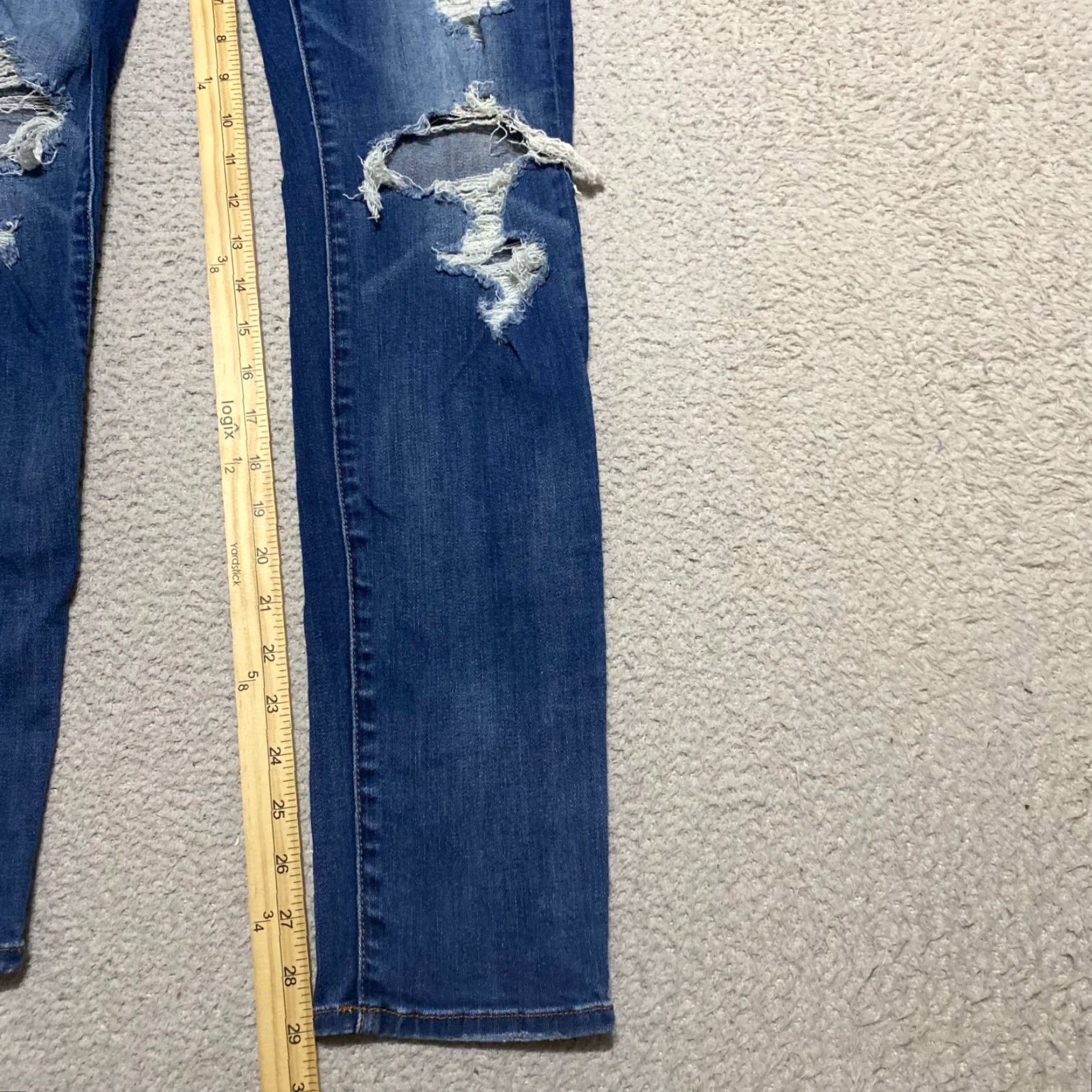 American Eagle Outfitters American Eagle Outfitters Jeans Womens 2 Blue Denim Dark Wash Distressed Skinny Low Rise Color Blue 5-Pocket Stretch Size 26" / US 2 / IT 38 - 6 Thumbnail