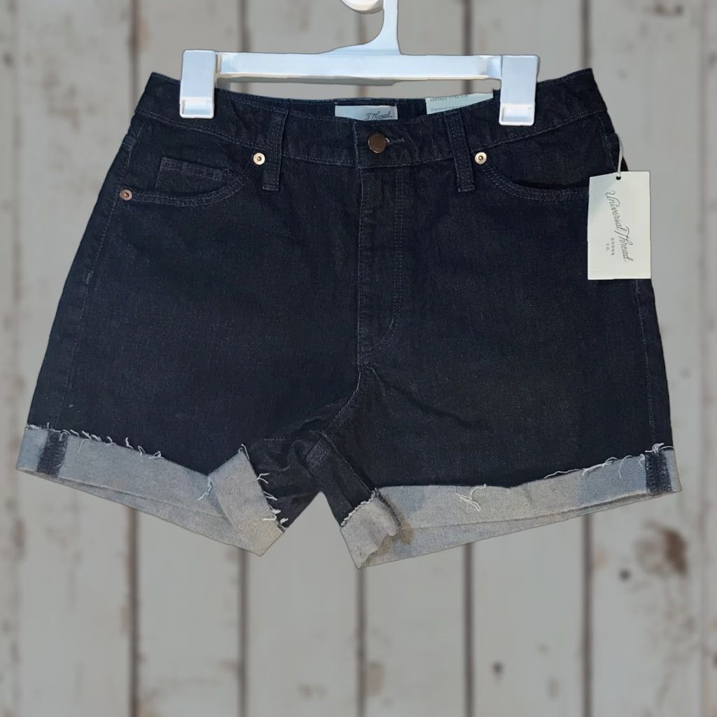 Vintage Universal Thread Shorts Womens Size 8 Blue Dark Wash Casual Summer Cotton Spandex Cuffed Size 30" / US 8 / IT 44 - 1 Thumbnail