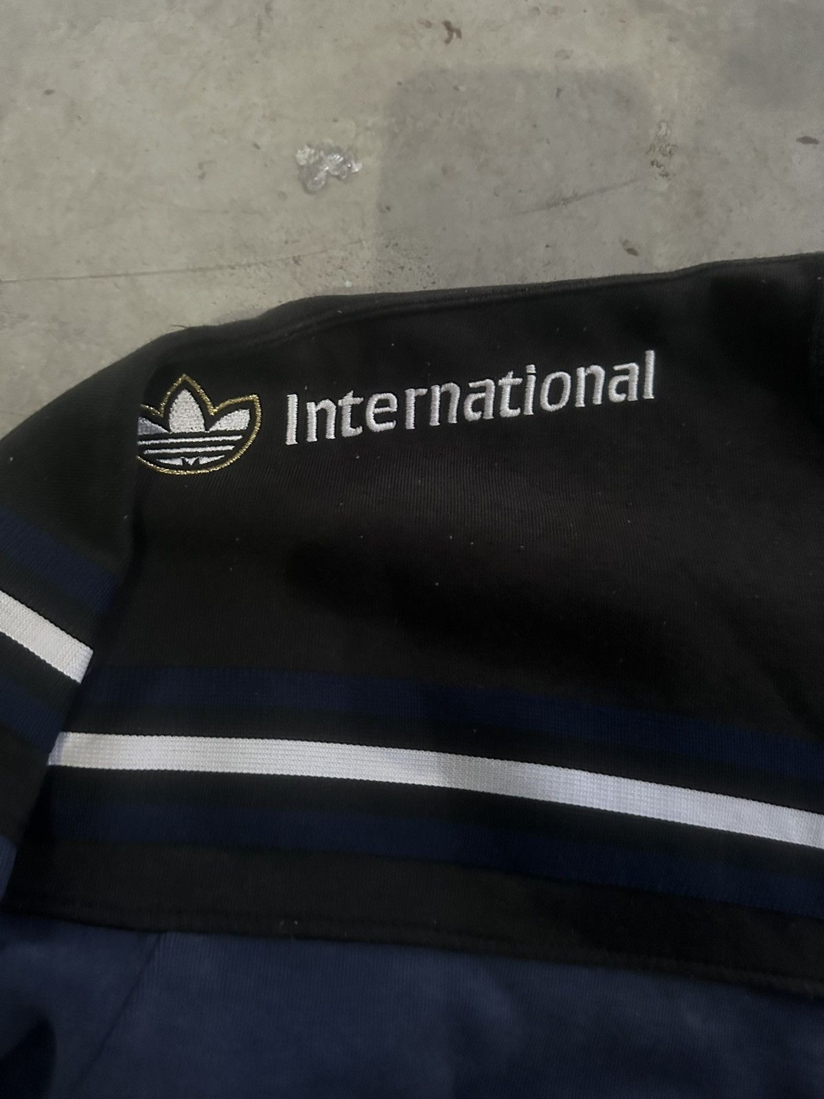 Vintage Adidas Vintage Crewneck Size US L / EU 52-54 / 3 - 3 Thumbnail