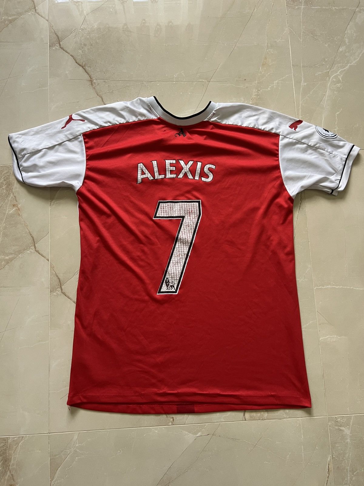 Puma × Vintage Arsenal vintage personalized football shirt Size US L / EU 52-54 / 3 - 6 Thumbnail