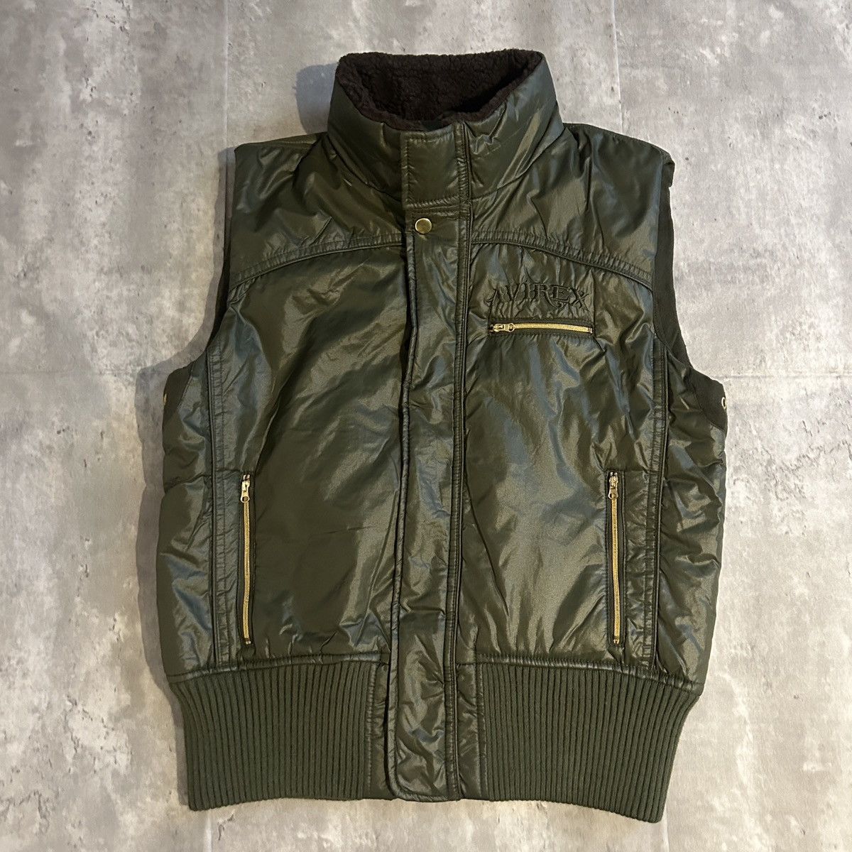 Avirex avirex embroidered army green puffer vest Size US L / EU 52-54 / 3 - 3 Thumbnail