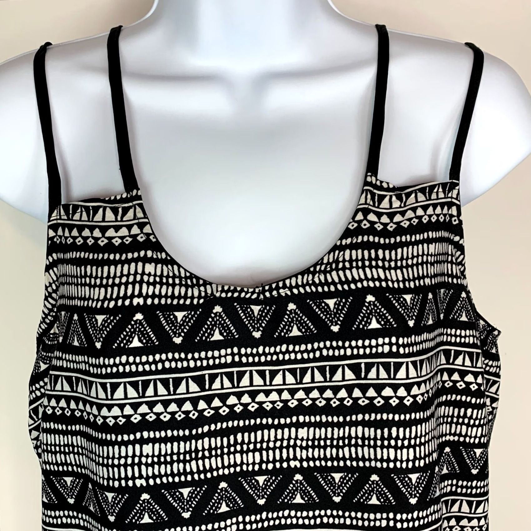 Harmony Harmony + Havoc Romper Womens Size L Aztec Pattern Straps Drawstring Waist Size 36" / US 14 / IT 50 - 3 Thumbnail