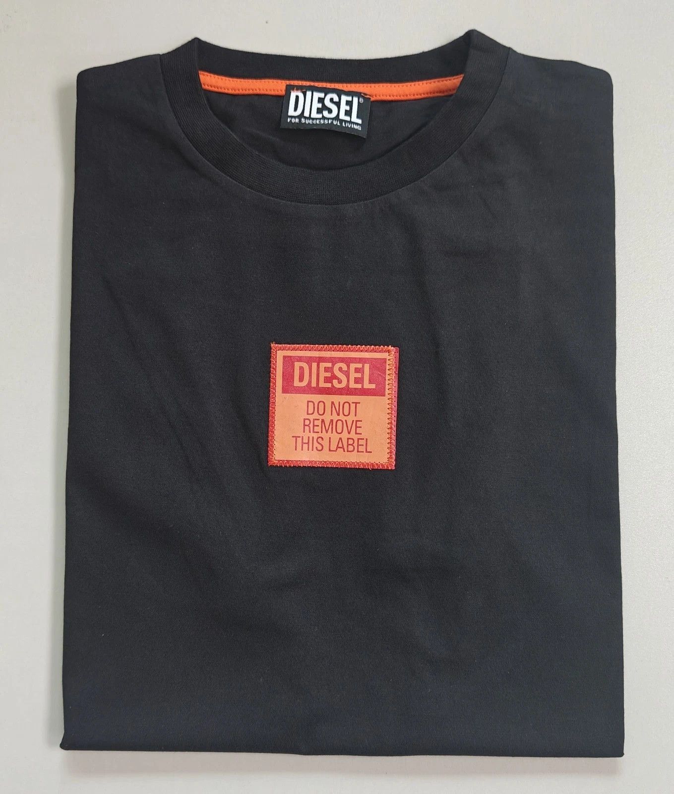 DIESEL Black T-Shirt With Logo Patch T 4124