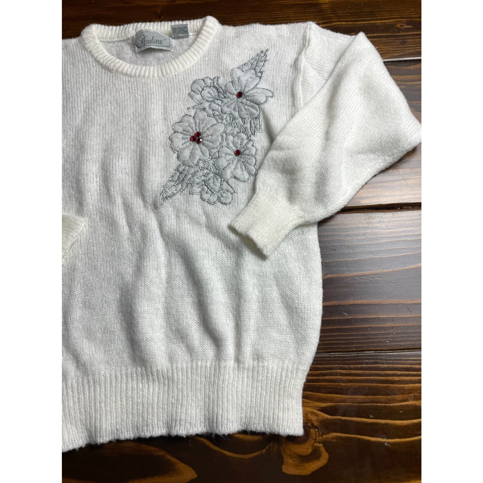 Vintage Andene Sweater Women's Size M White Jeweled Pullover Vintage Knit Regular Long Sleeve Round Neck Sweatshirt Size M / US 6-8 / IT 42-44 - 3 Thumbnail