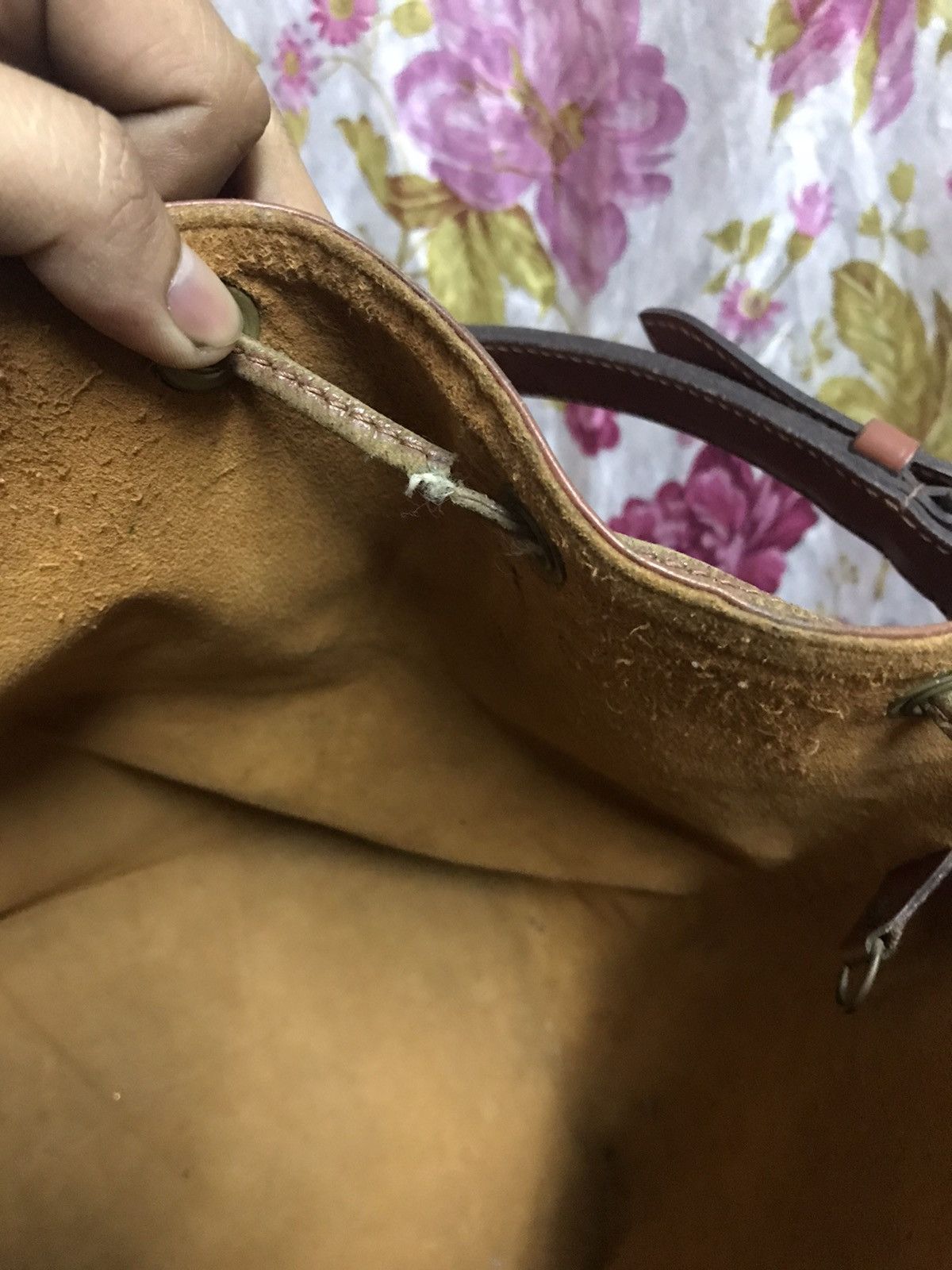 Louis Vuitton Authentic Louis Vuitton Epi Neo Size ONE SIZE - 12 Thumbnail