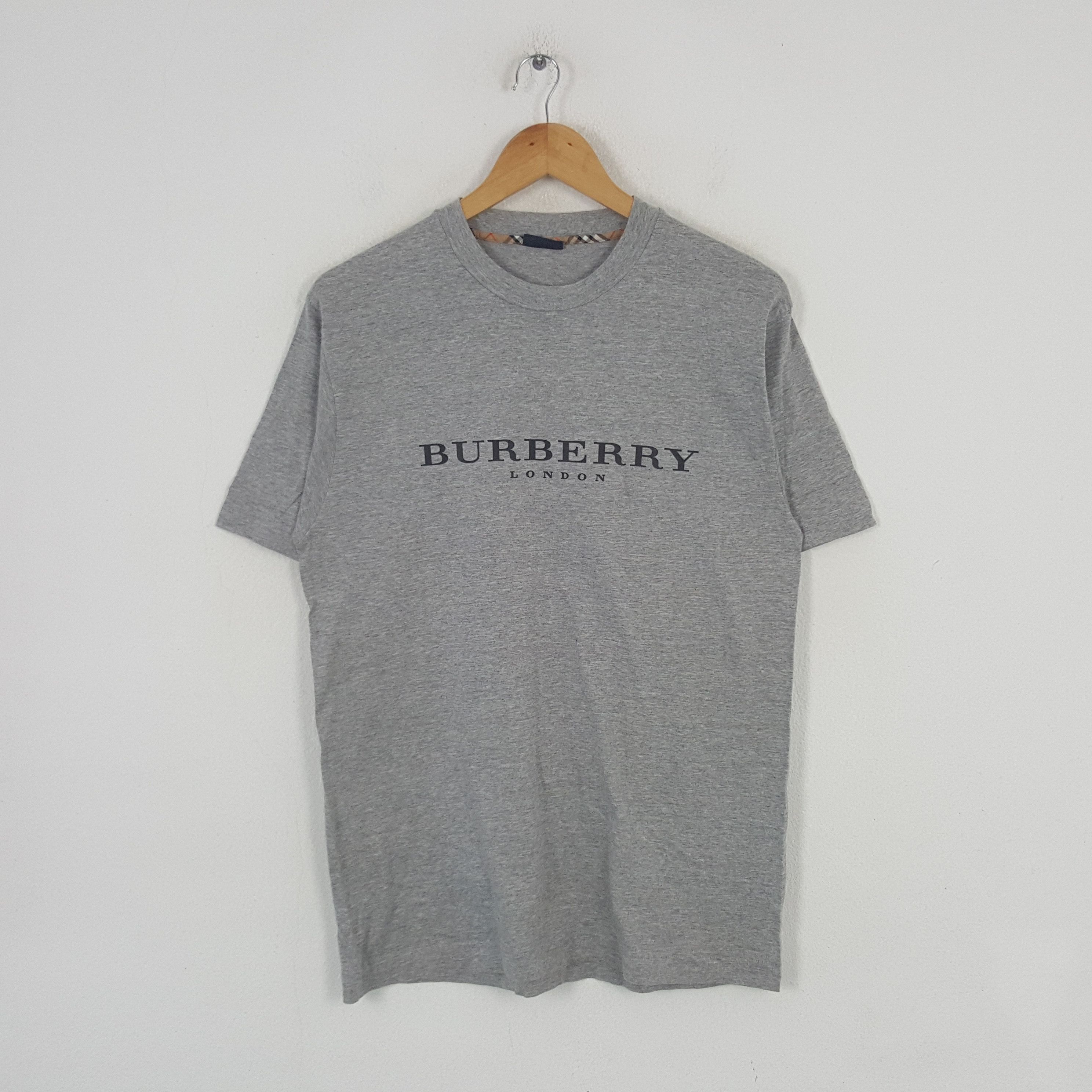Burberry × Vintage Vintage Burberry London Designer Brand Tshirt C285N31 Size US M / EU 48-50 / 2 - 1 Thumbnail