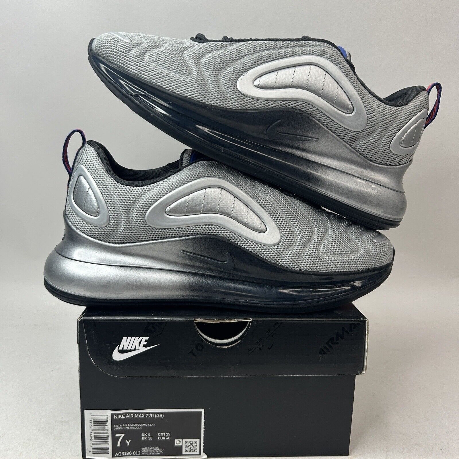 Nike Nike Air Max 720 GS “Metallic Silver” 2024 Size US 8.5 / IT 38.5 - 1 Thumbnail