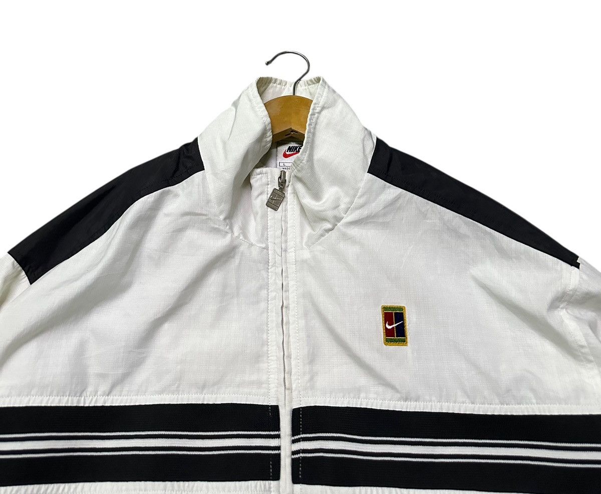 Nike Vintage 90s Nike court windbreaker jacket Size US L / EU 52-54 / 3 - 3 Thumbnail