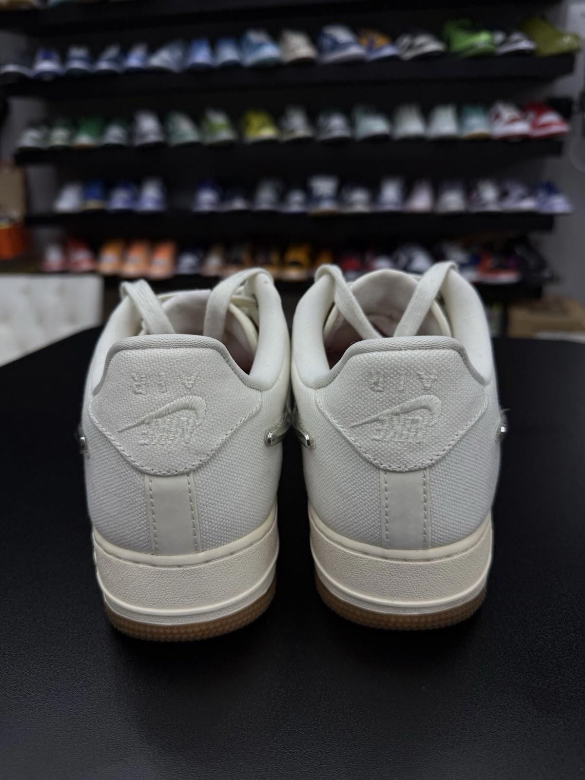 Nike Size 9.5 - Nike Air Force 1 x Travis Scott Sail 2018 Size US 9.5 / EU 42-43 - 11 Thumbnail