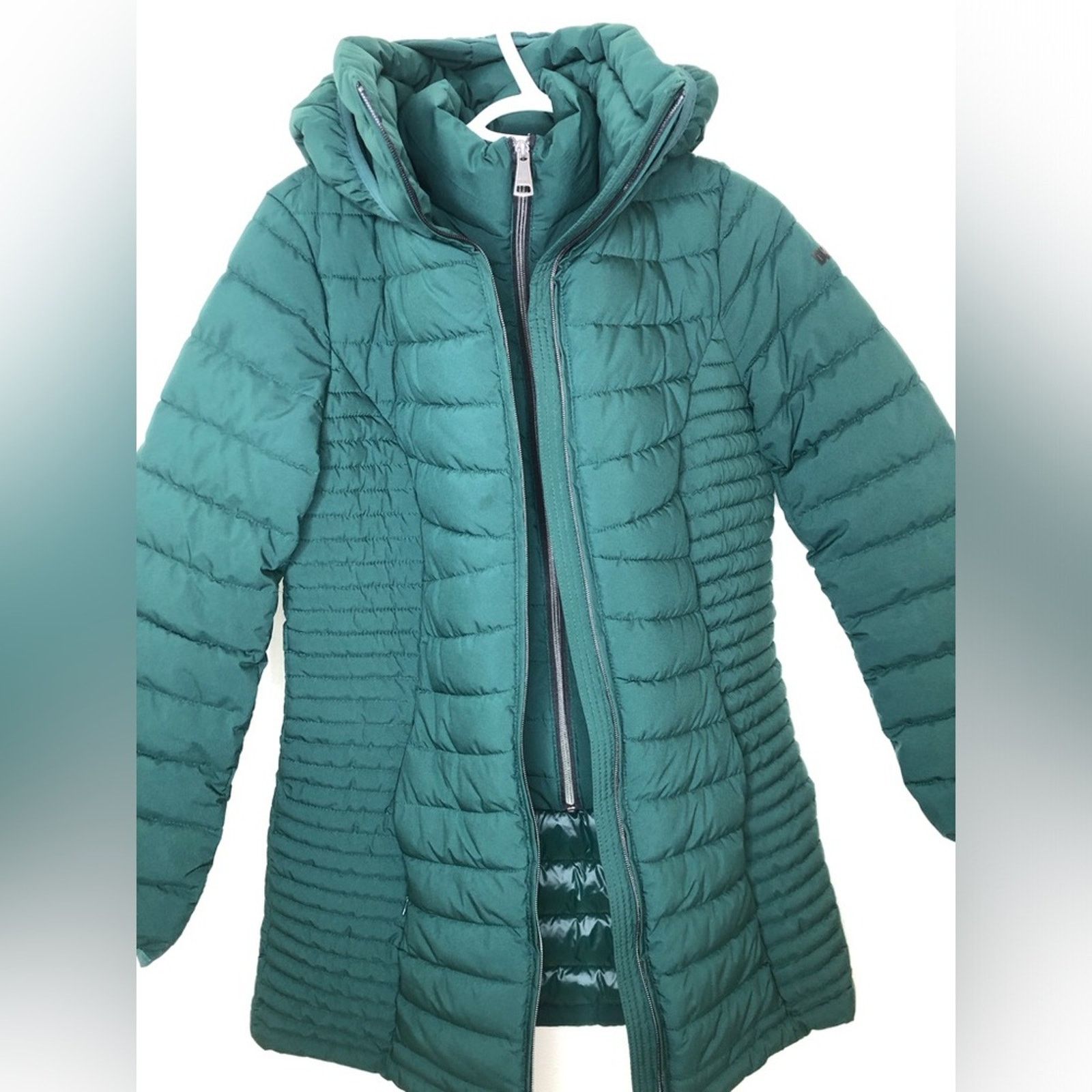 DKNY DKNY Women’s Green Puffer Long Jacket— Small— BEAUTIFUL!! Size S / US 4 / IT 40 - 4 Thumbnail