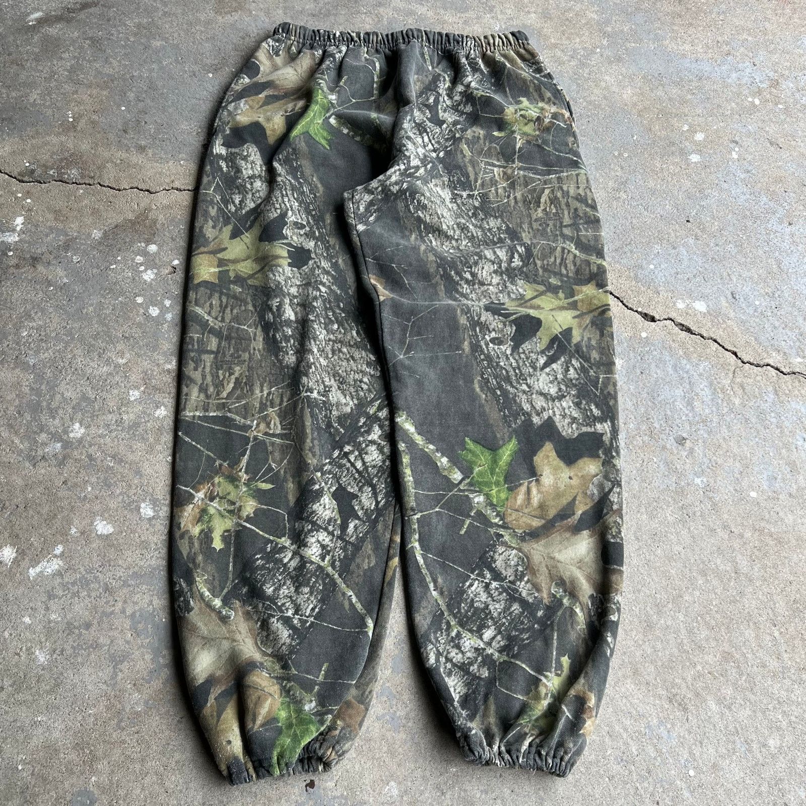 Vintage Vintage realtree camo jerzees essential blank sweatpants Size US 30 / EU 46 - 1 Thumbnail