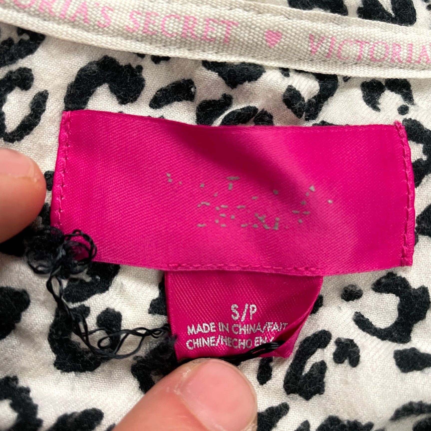 Victoria's Secret Victoria's Secret Women's Sleepwear Pajama Top Long Sleeve Leopard Animal Print Multicolor Small官 Size S / US 4 / IT 40 - 5 Thumbnail