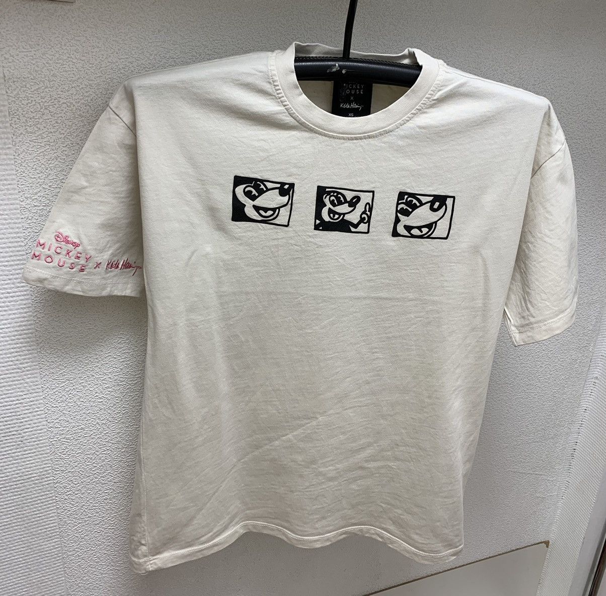 Disney Mickey Mouse Keith Haring Disney big logo t-shirt S-M sz Size US M / EU 48-50 / 2 - 2 Thumbnail