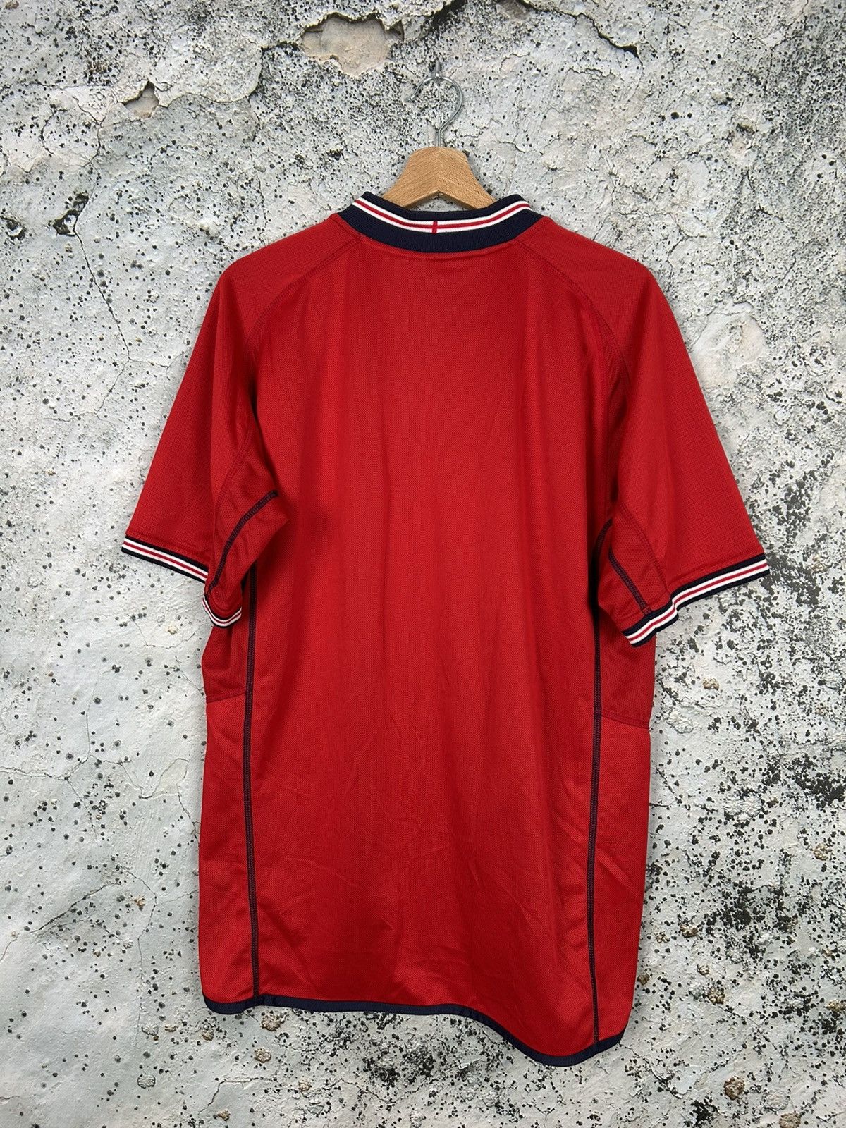 Umbro Vintage England 2004 Reversible Soccer Jersey Football Size US L / EU 52-54 / 3 - 6 Thumbnail