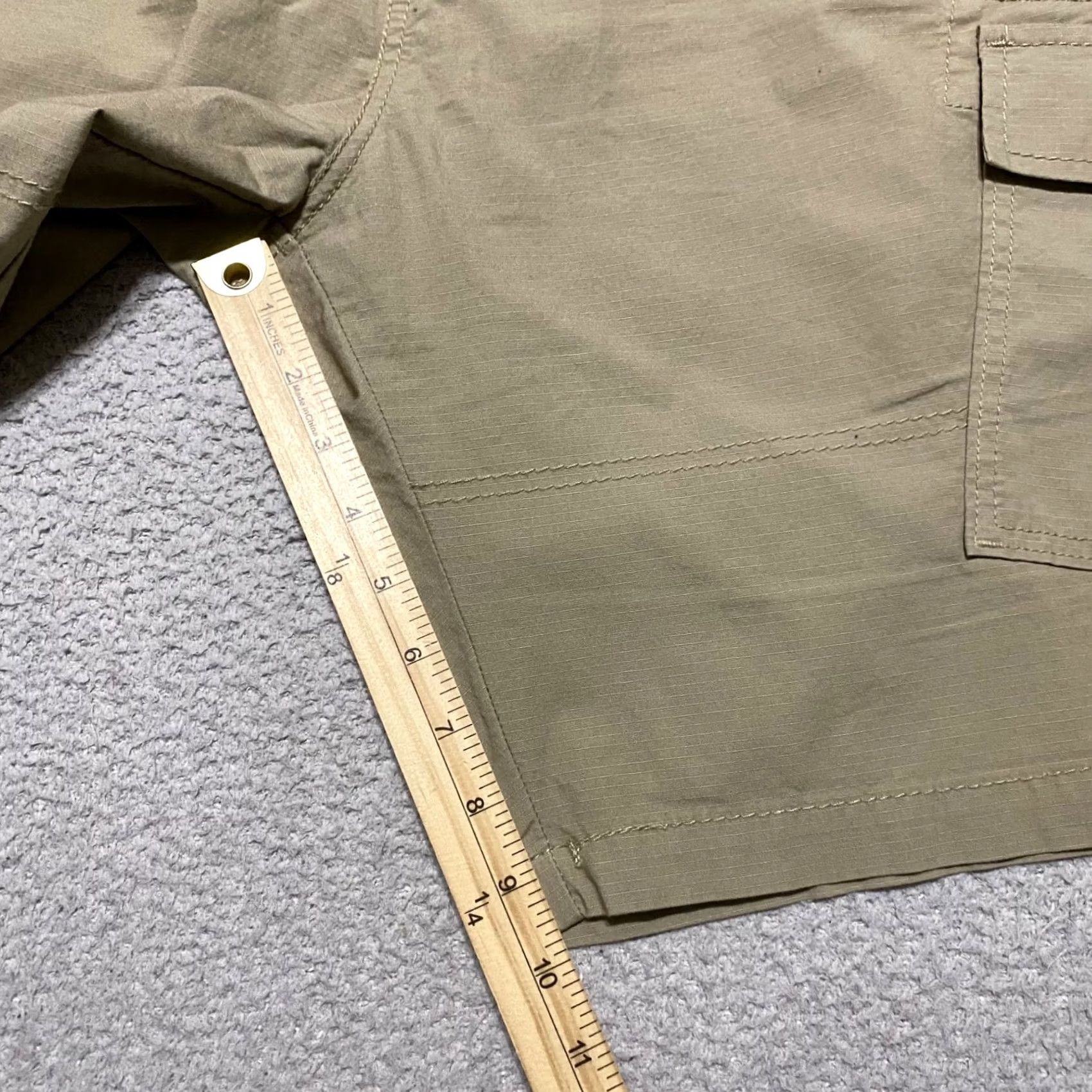 Vintage Signature by Levi Strauss & Co. Levi's Signature Mens Shorts Cargo Beige 36 Mid Rise Utility Pocketed Outdoor Cotton Spandex Casual Wear Mens Size US 36 / EU 52 - 6 Thumbnail