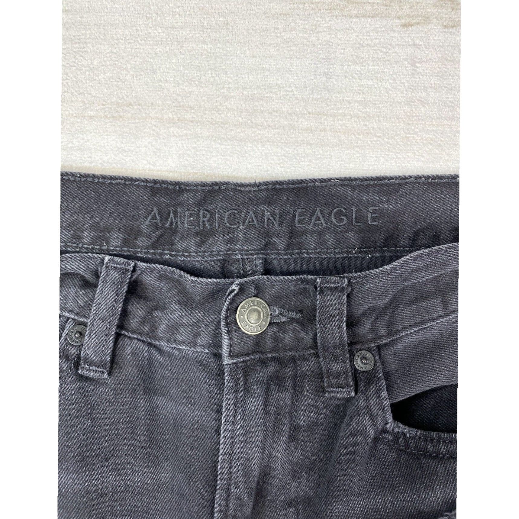 American Eagle Outfitters VINTAGE American Eagle Jeans Womens 6 Black Mom Relaxed High Rise Distressed Rips Grunge Size 28" / US 6 / IT 42 - 3 Thumbnail