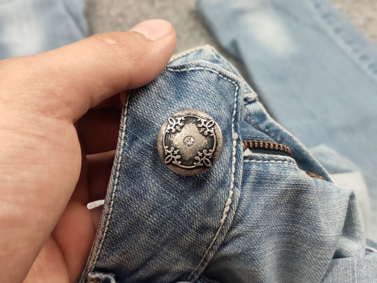 John Galliano Vintage John Galliano Y2K Style Metal Logo Faded Denim Jeans Size US 29 - 17 Thumbnail