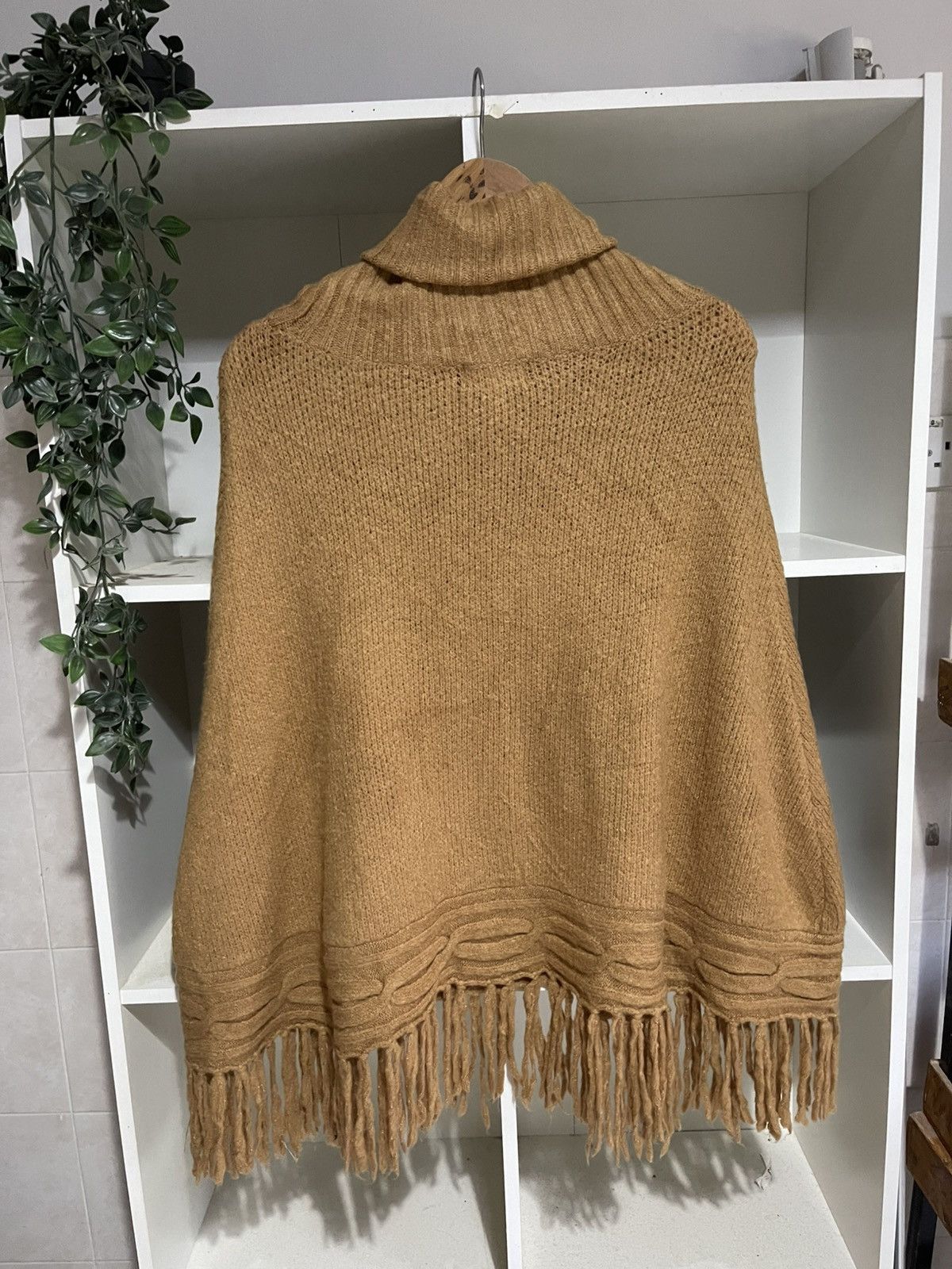 Jil Stuart Jill Stuart Knit Poncho Size ONE SIZE - 2 Thumbnail