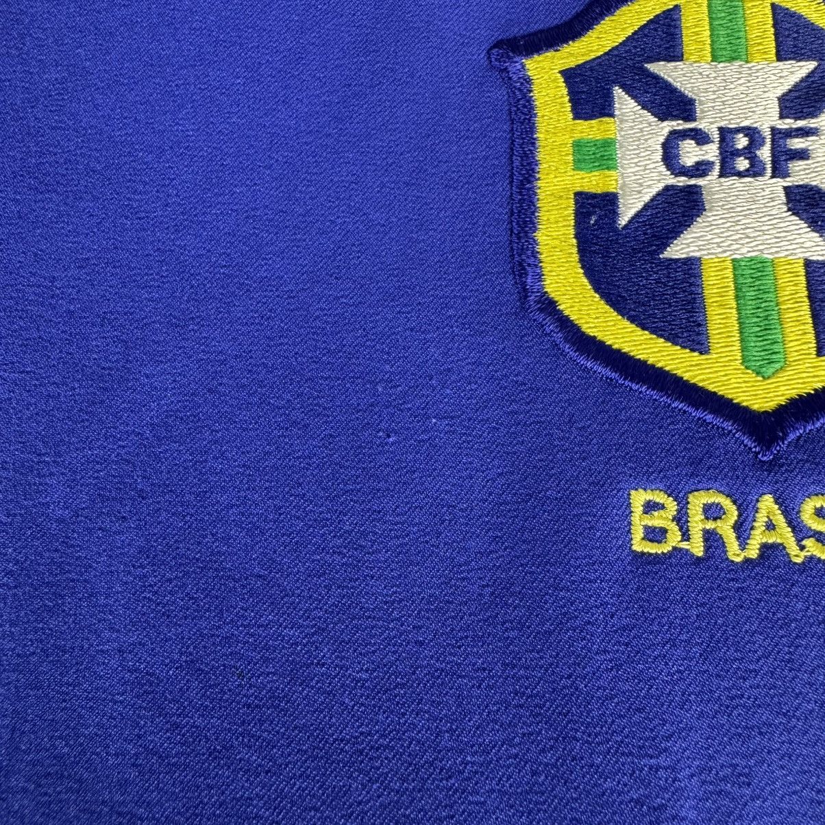 Nike BRAZIL 2004 2005 AWAY FOOTBALL SHIRT SOCCER JERSEY NIKE Size US L / EU 52-54 / 3 - 15 Thumbnail