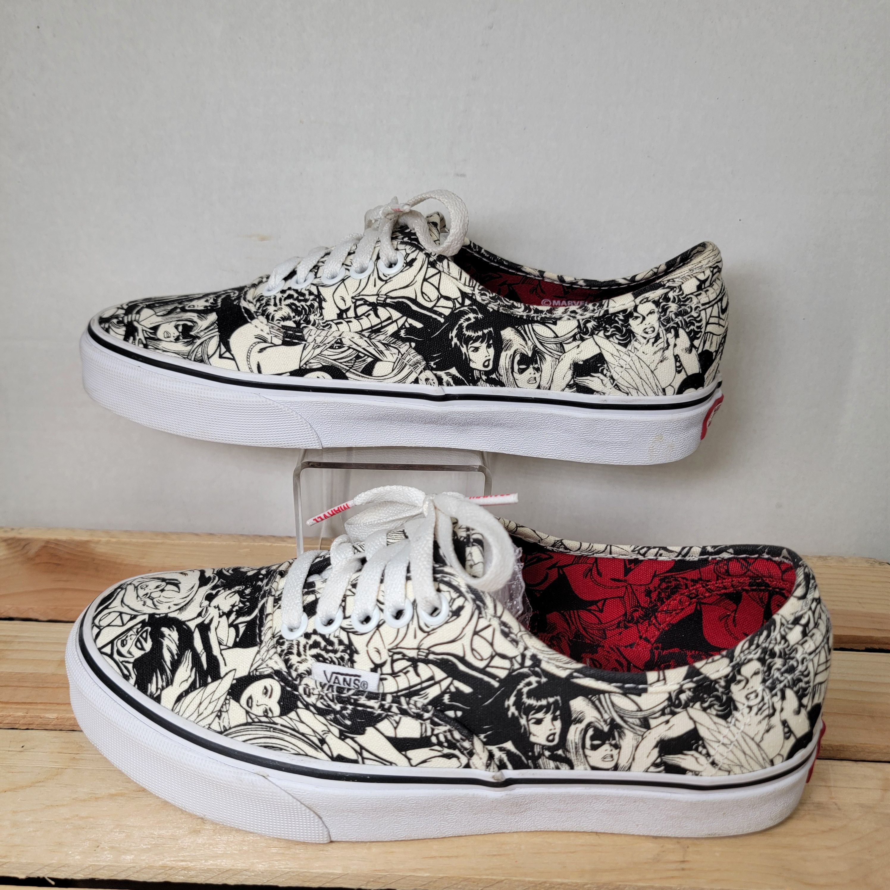 Vans Vans X Marvel Avengers Women Low Top - 6.5 (Men) 8 (Women) Size US 8 / IT 38 - 5 Thumbnail